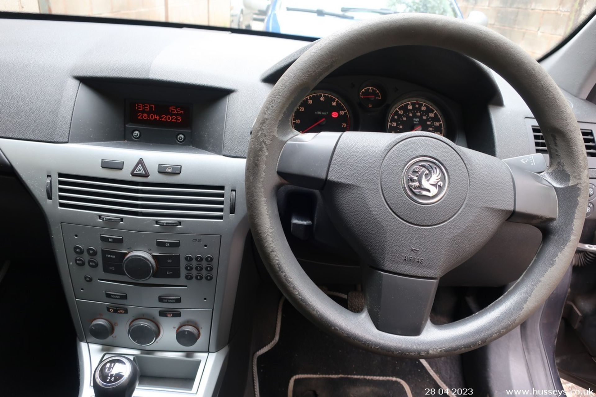 09/09 VAUXHALL ASTRA LIFE A/C - 1598cc 5dr Hatchback (Grey, 167k) - Image 11 of 14