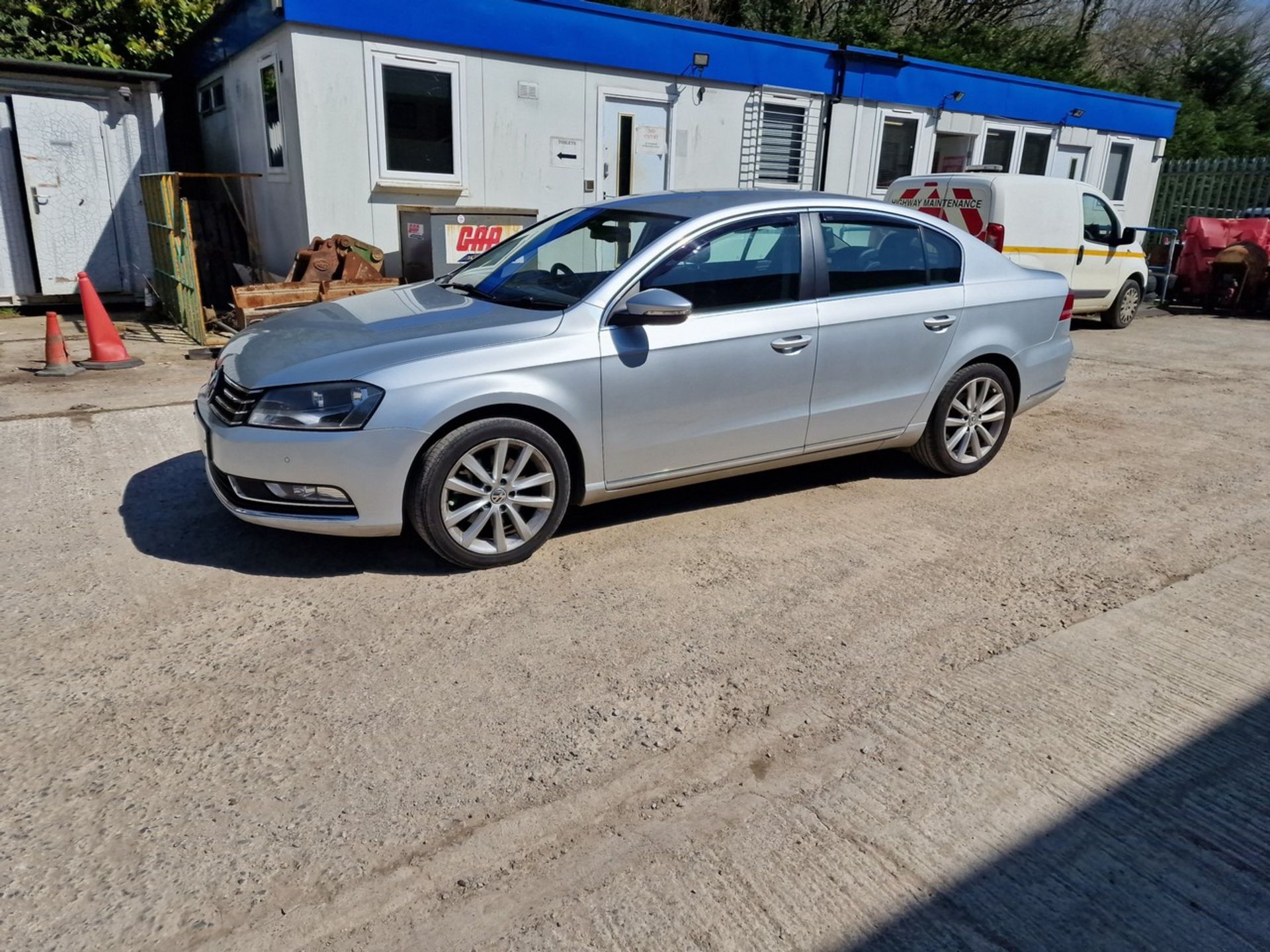 14/14 VOLKSWAGEN PASSAT EXECUTIVE TDI BMT - 1968cc 4dr Saloon (Silver, 177k) - Image 5 of 40