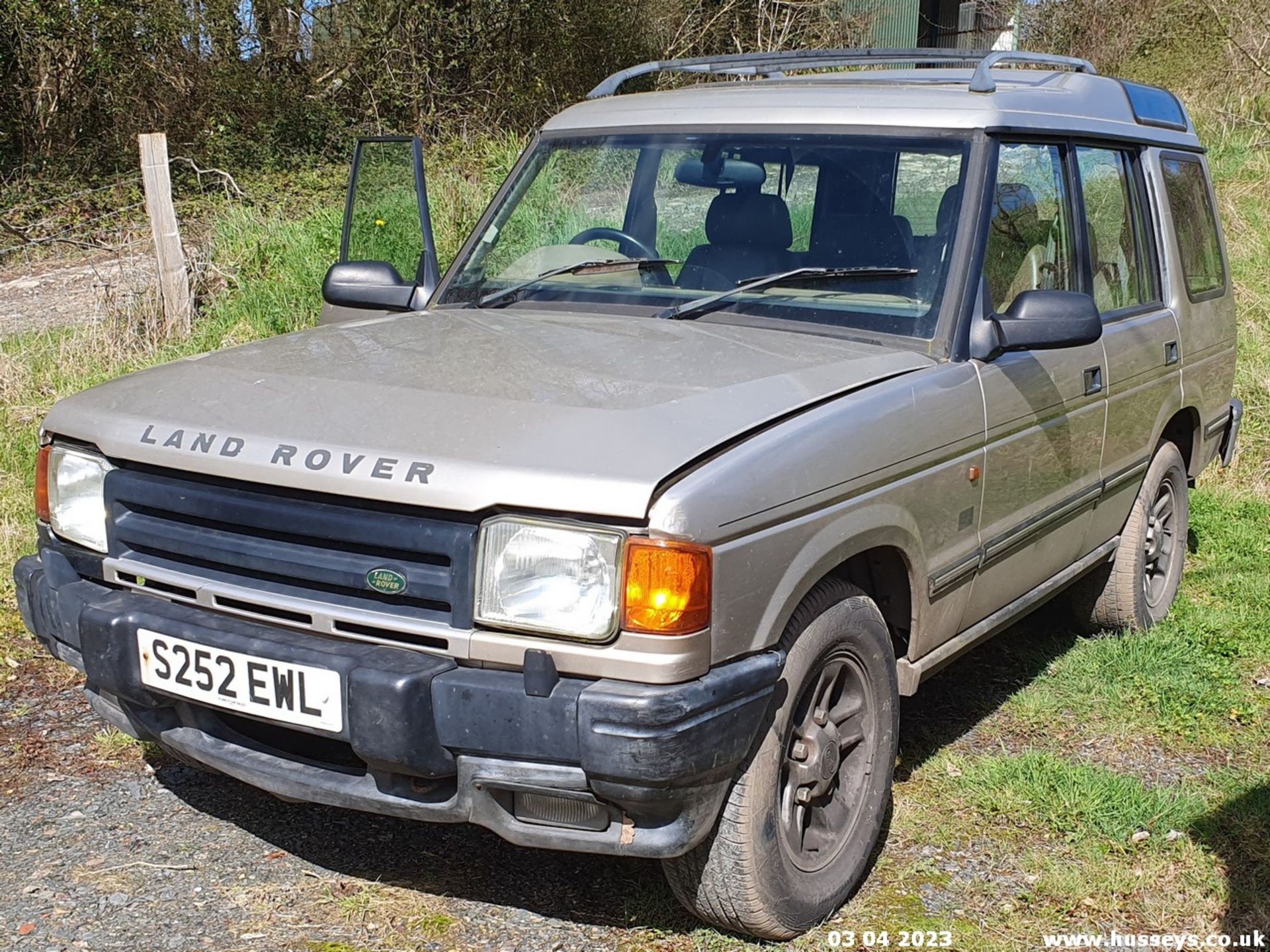 1998 LAND ROVER DISCOVERY ES TDI - 2495cc 5dr Estate (Gold)