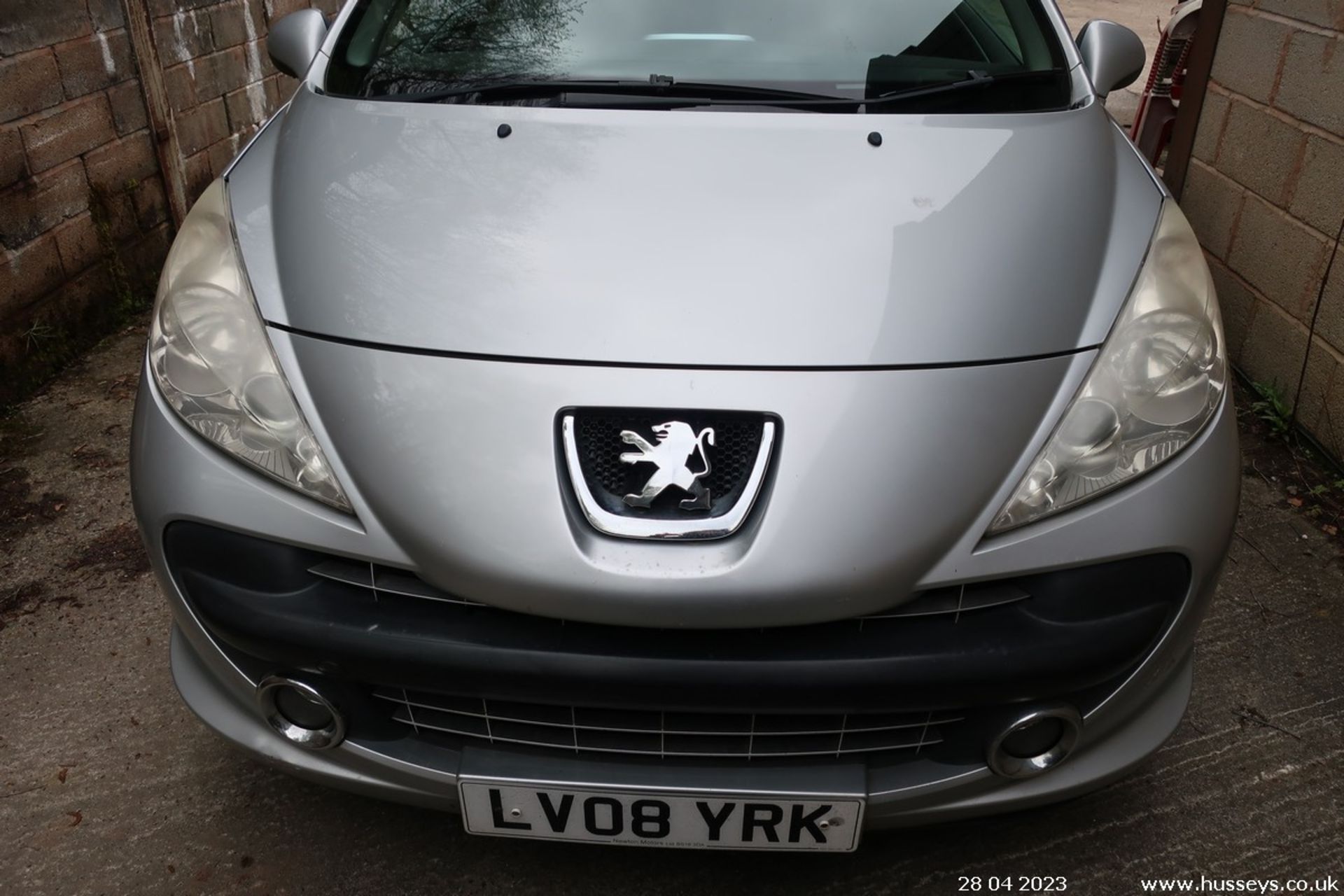 08/08 PEUGEOT 207 GT CC - 1598cc 2dr Convertible (Silver) - Image 2 of 17