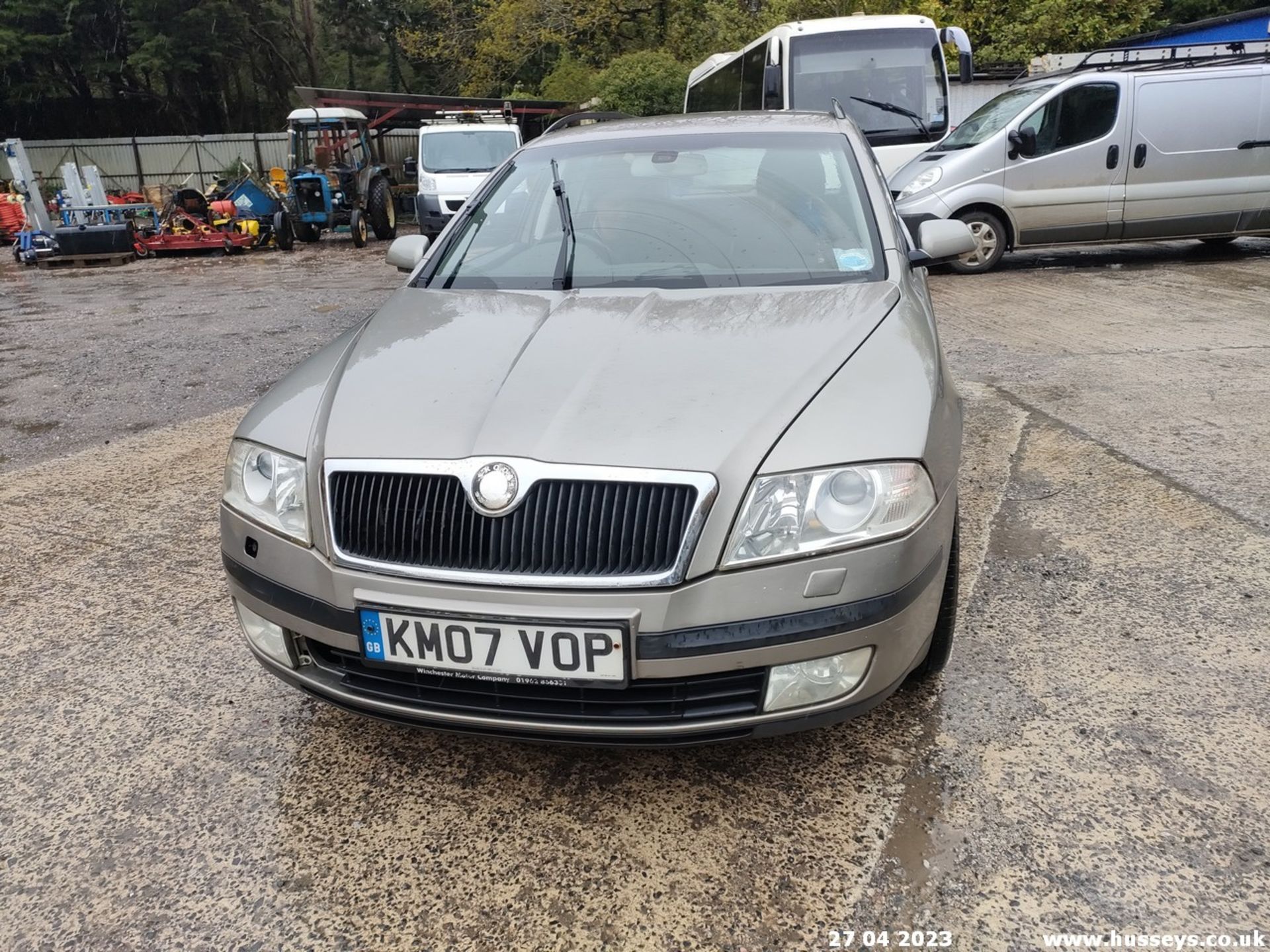 07/07 SKODA OCTAVIA ELEGANCE TDI PD A - 1968cc 5dr Estate (Beige, 140k) - Image 7 of 33