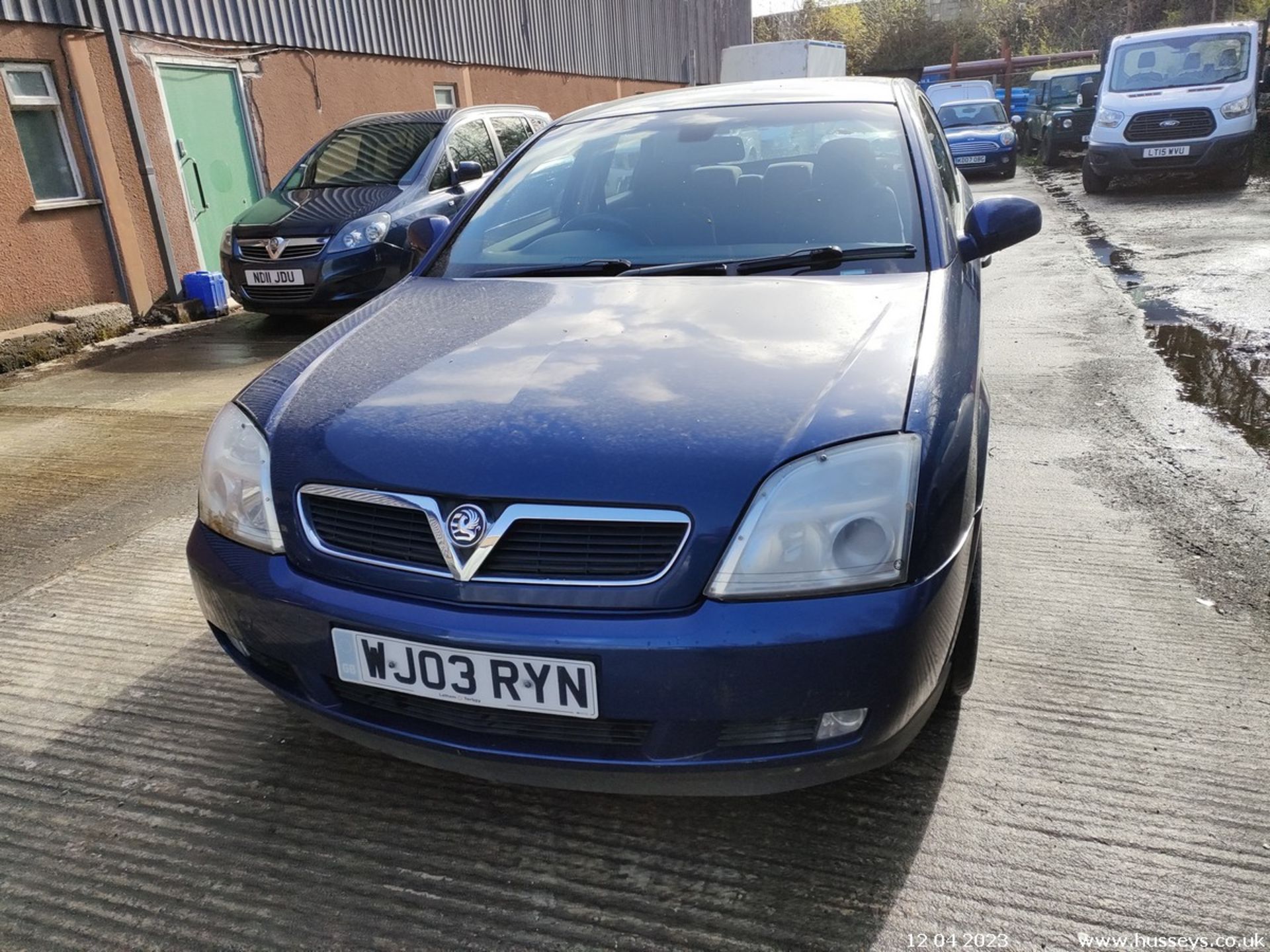 03/03 VAUXHALL VECTRA SXI 16V - 1796cc 5dr Hatchback (Blue) - Image 9 of 40