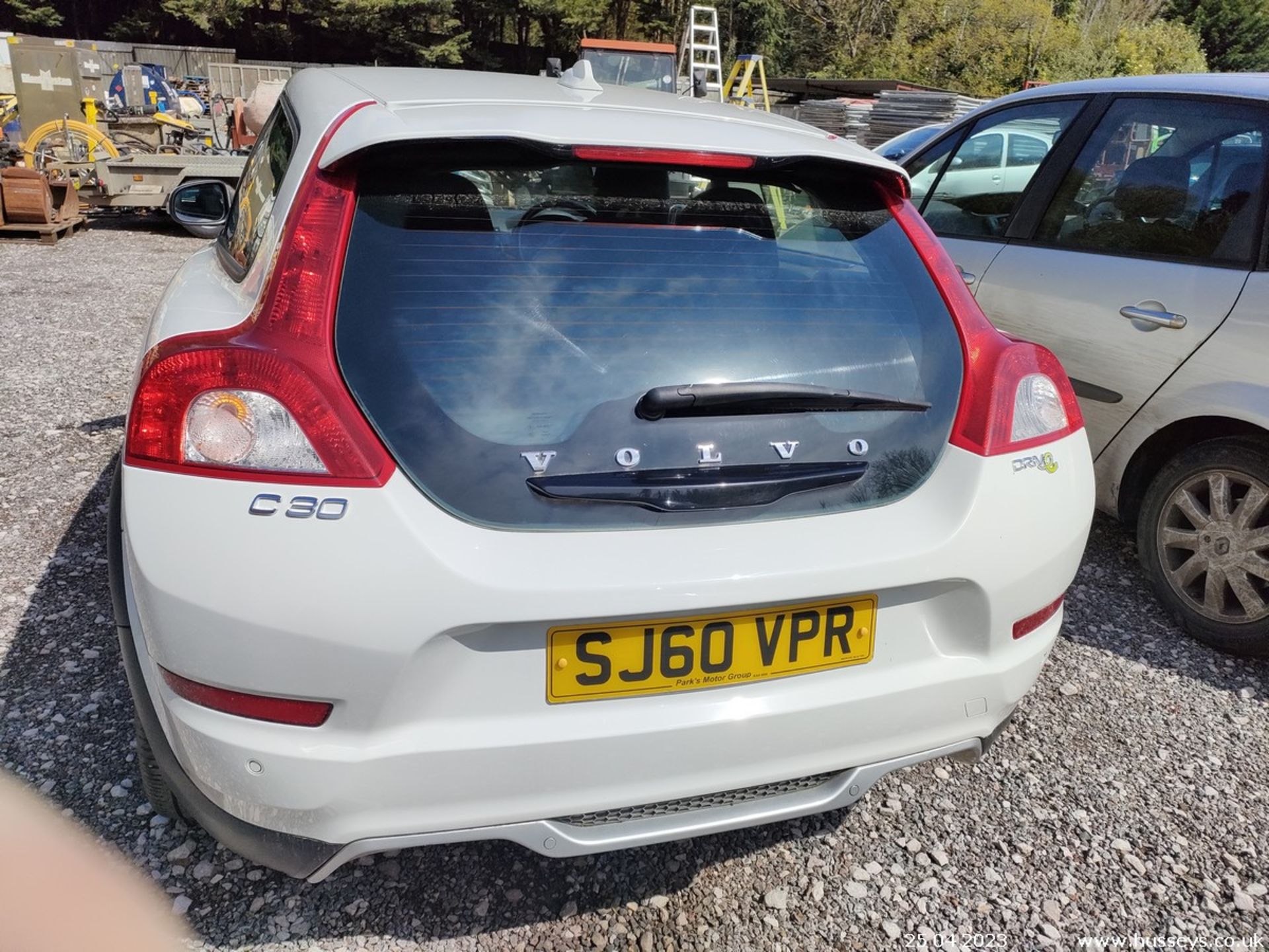 10/60 VOLVO C30 SE D DRIVE - 1560cc 3dr Hatchback (White) - Image 17 of 34