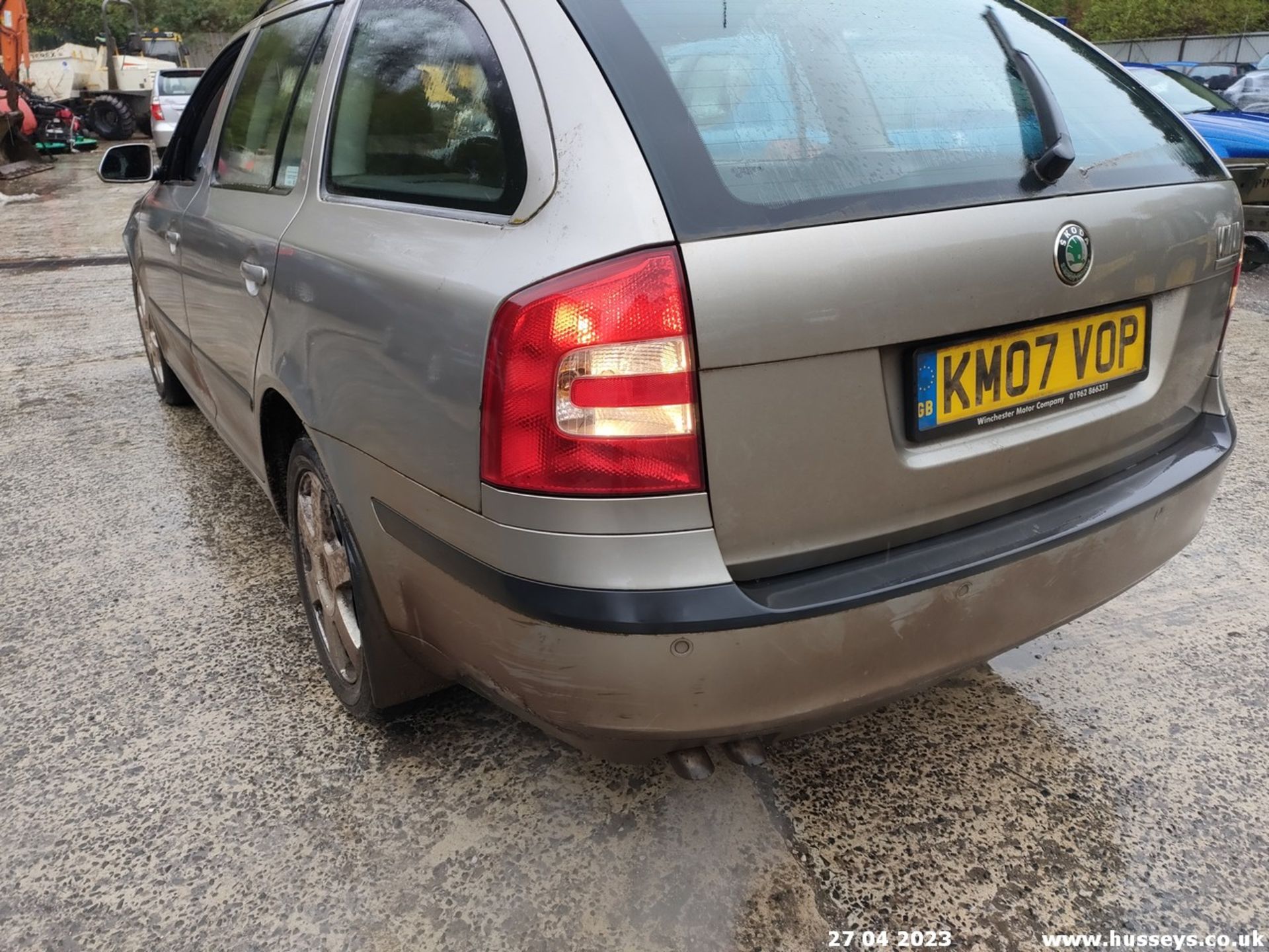 07/07 SKODA OCTAVIA ELEGANCE TDI PD A - 1968cc 5dr Estate (Beige, 140k) - Image 15 of 33