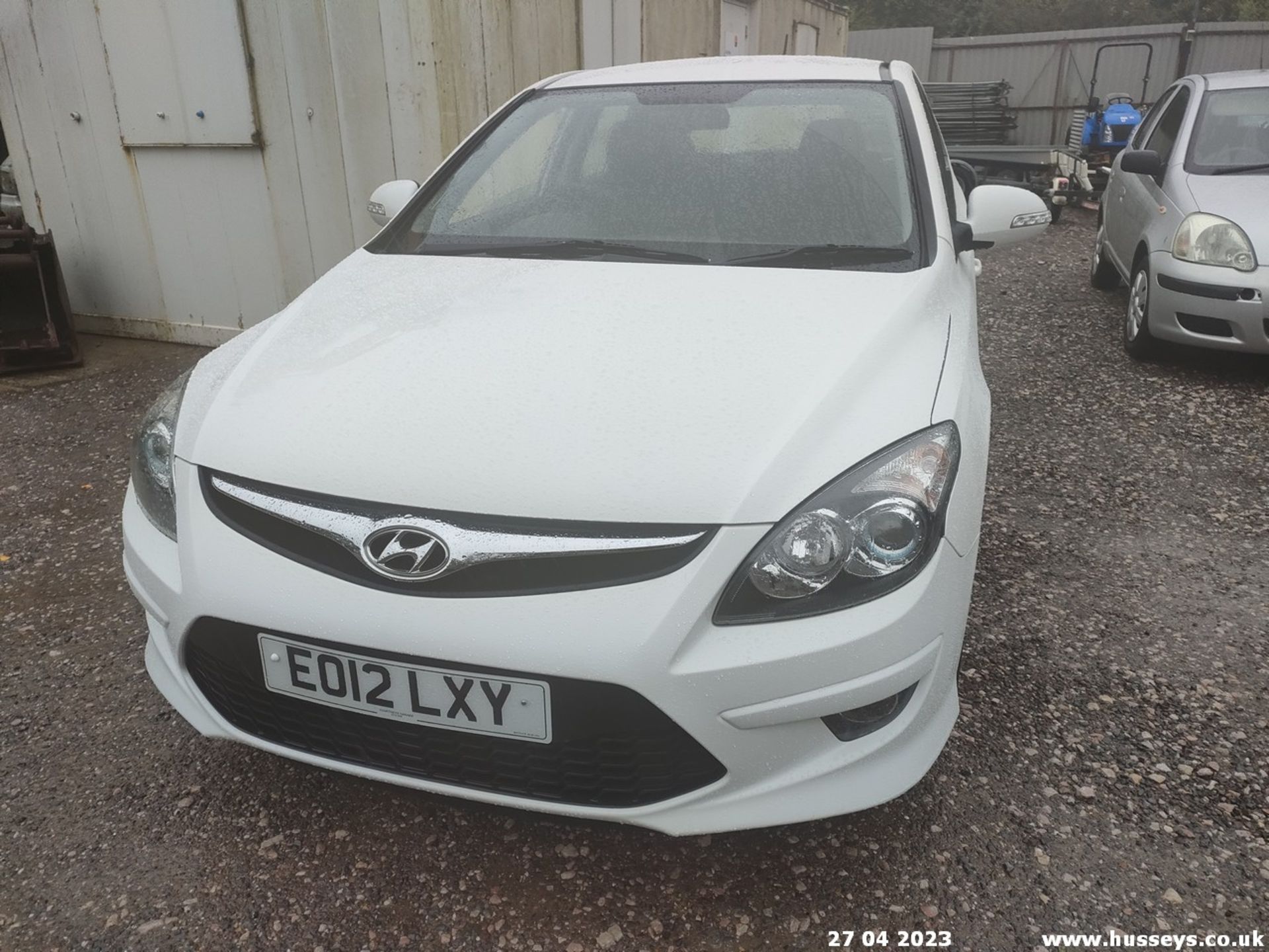 12/12 HYUNDAI I30 COMFORT - 1396cc 5dr Hatchback (White, 63k) - Image 8 of 35