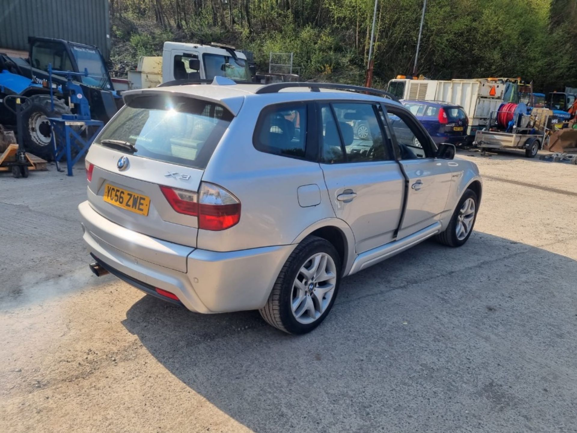 06/56 BMW X3 D M SPORT A - 2993cc 5dr Estate (Silver) - Image 5 of 12