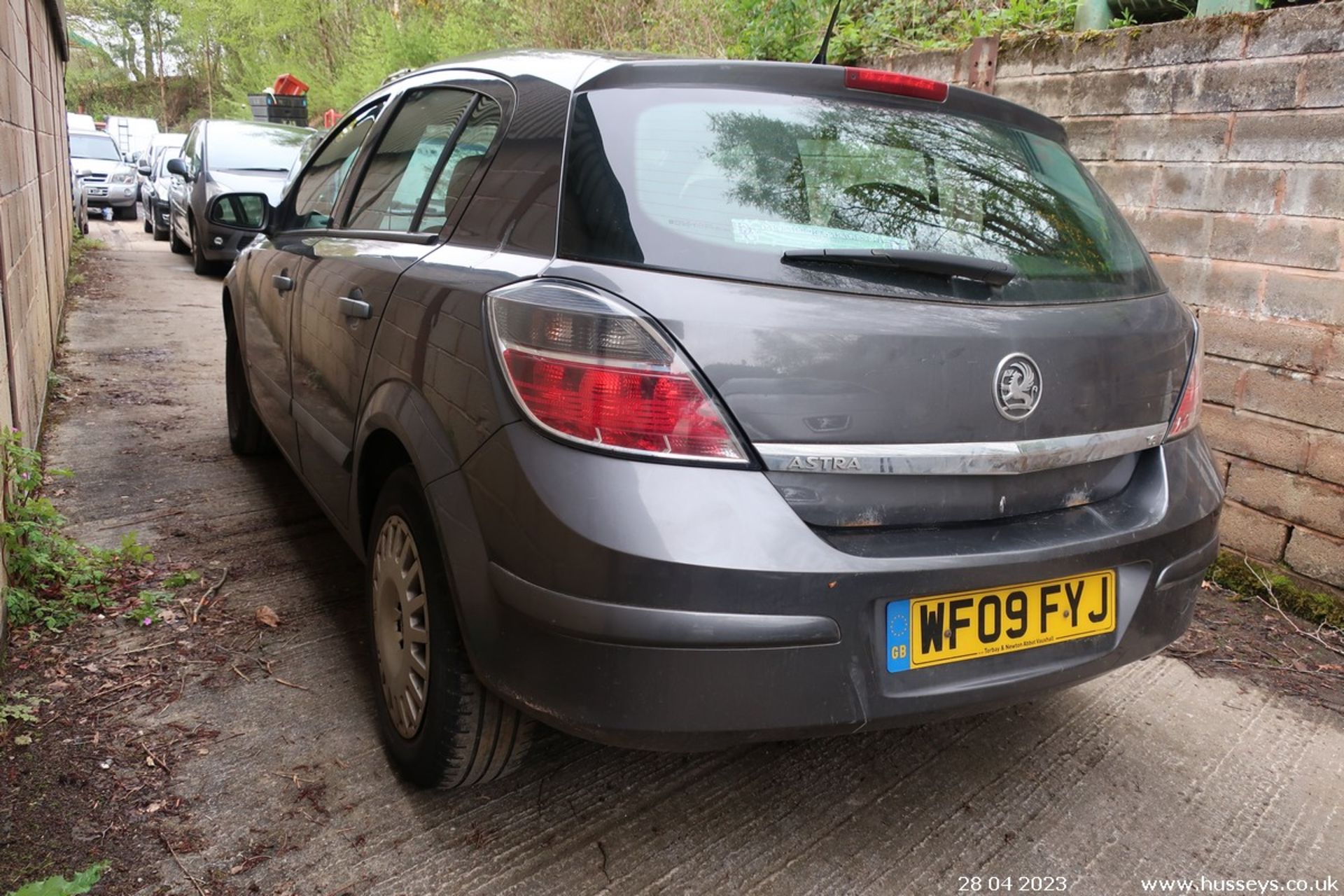 09/09 VAUXHALL ASTRA LIFE A/C - 1598cc 5dr Hatchback (Grey, 167k) - Image 12 of 14