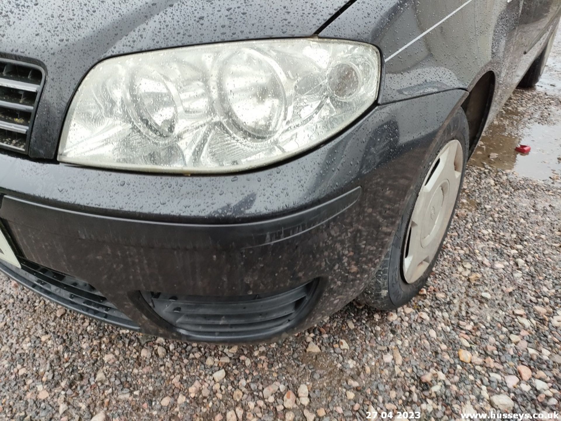 06/06 FIAT PUNTO ACTIVE 8V - 1242cc 3dr Hatchback (Black, 141k) - Image 9 of 31