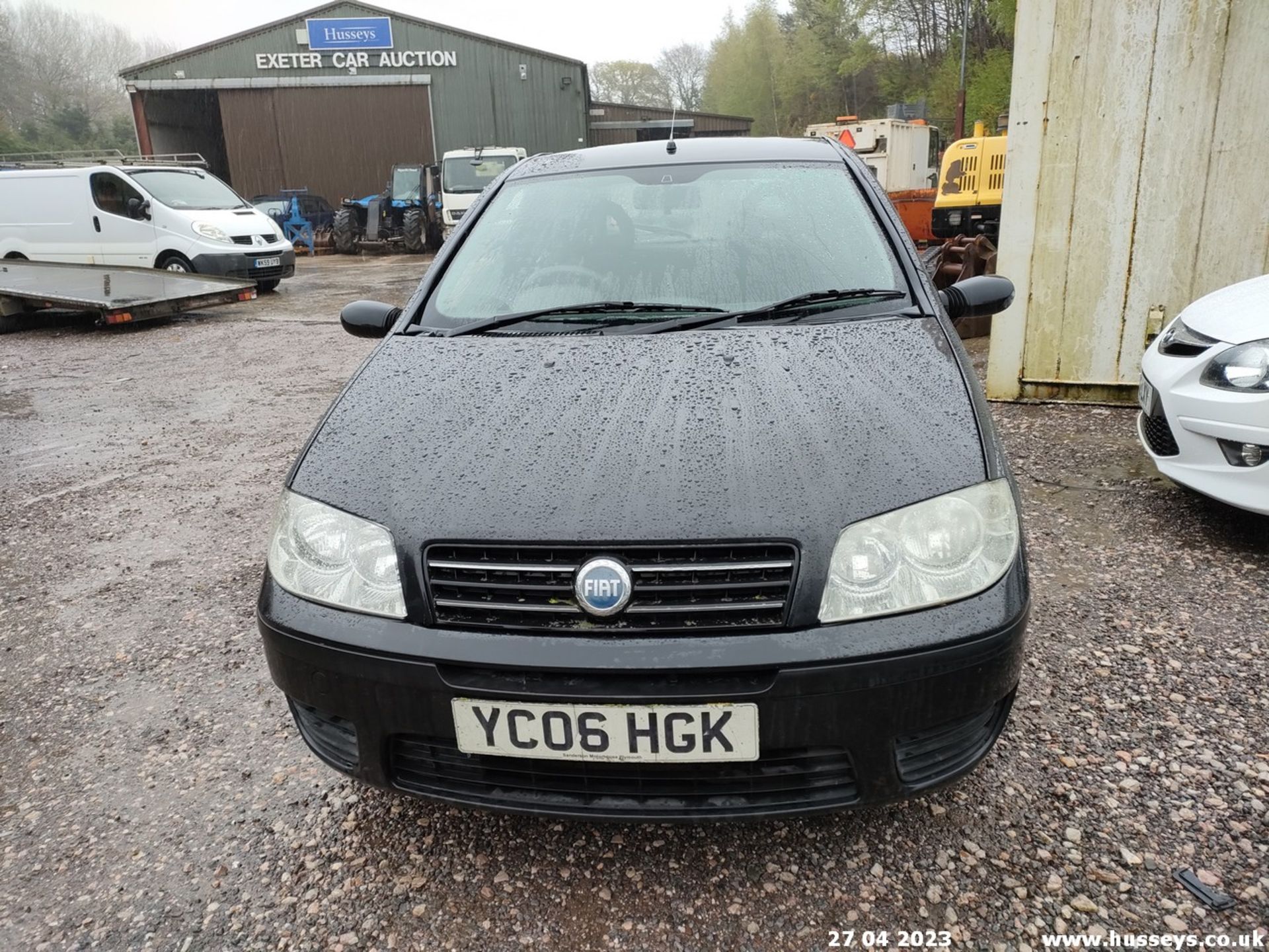 06/06 FIAT PUNTO ACTIVE 8V - 1242cc 3dr Hatchback (Black, 141k) - Image 5 of 31