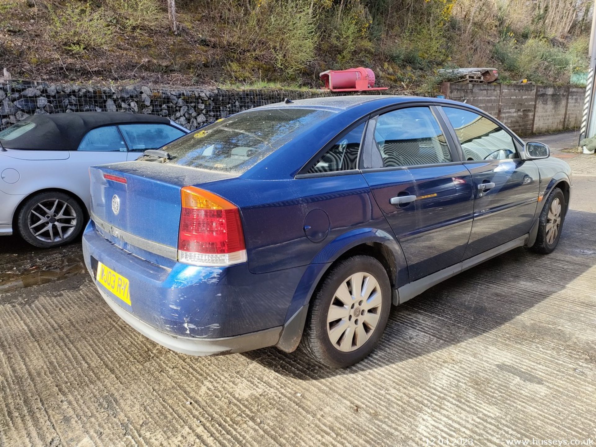 03/03 VAUXHALL VECTRA SXI 16V - 1796cc 5dr Hatchback (Blue) - Image 23 of 40