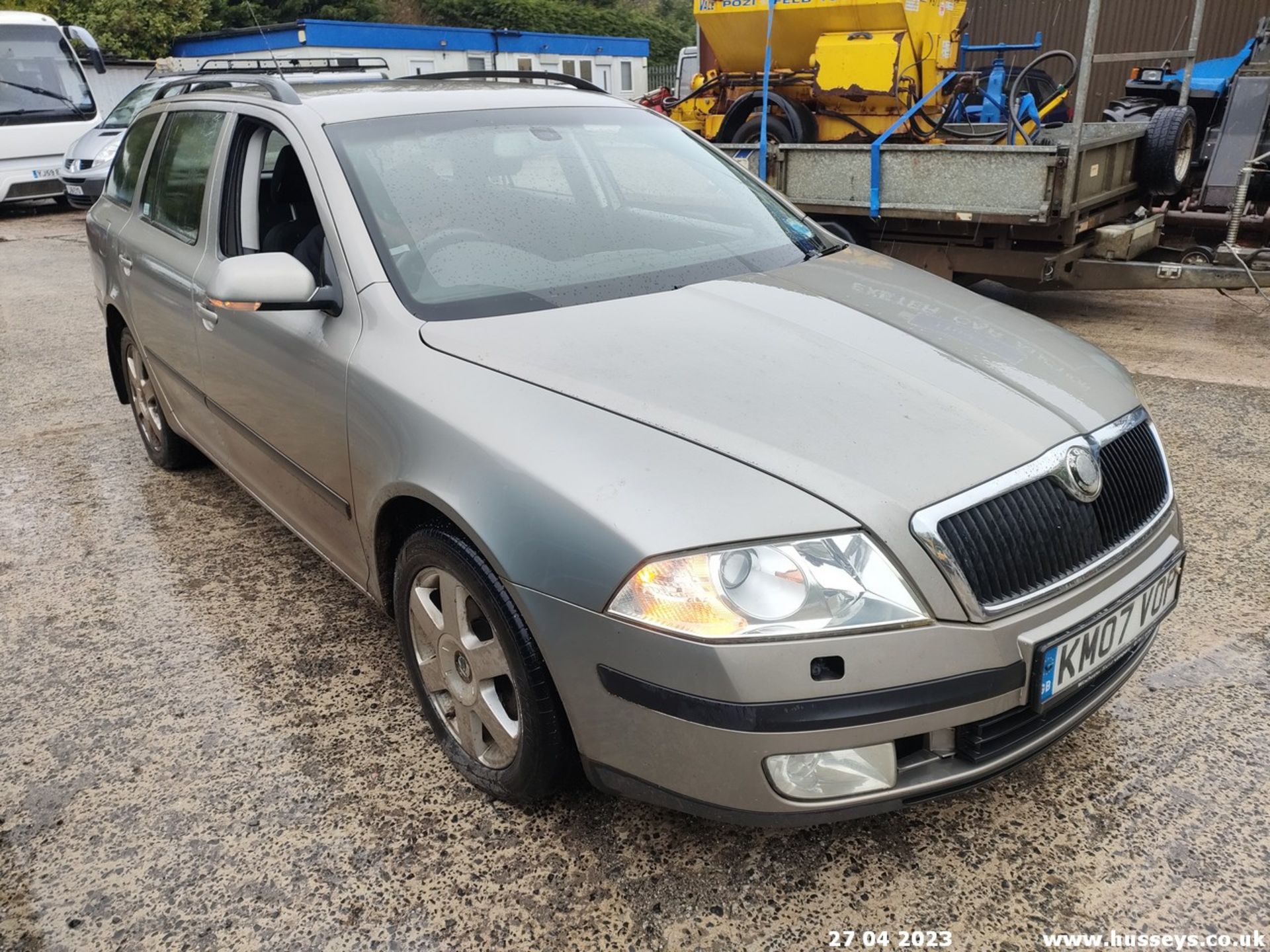 07/07 SKODA OCTAVIA ELEGANCE TDI PD A - 1968cc 5dr Estate (Beige, 140k) - Image 23 of 33