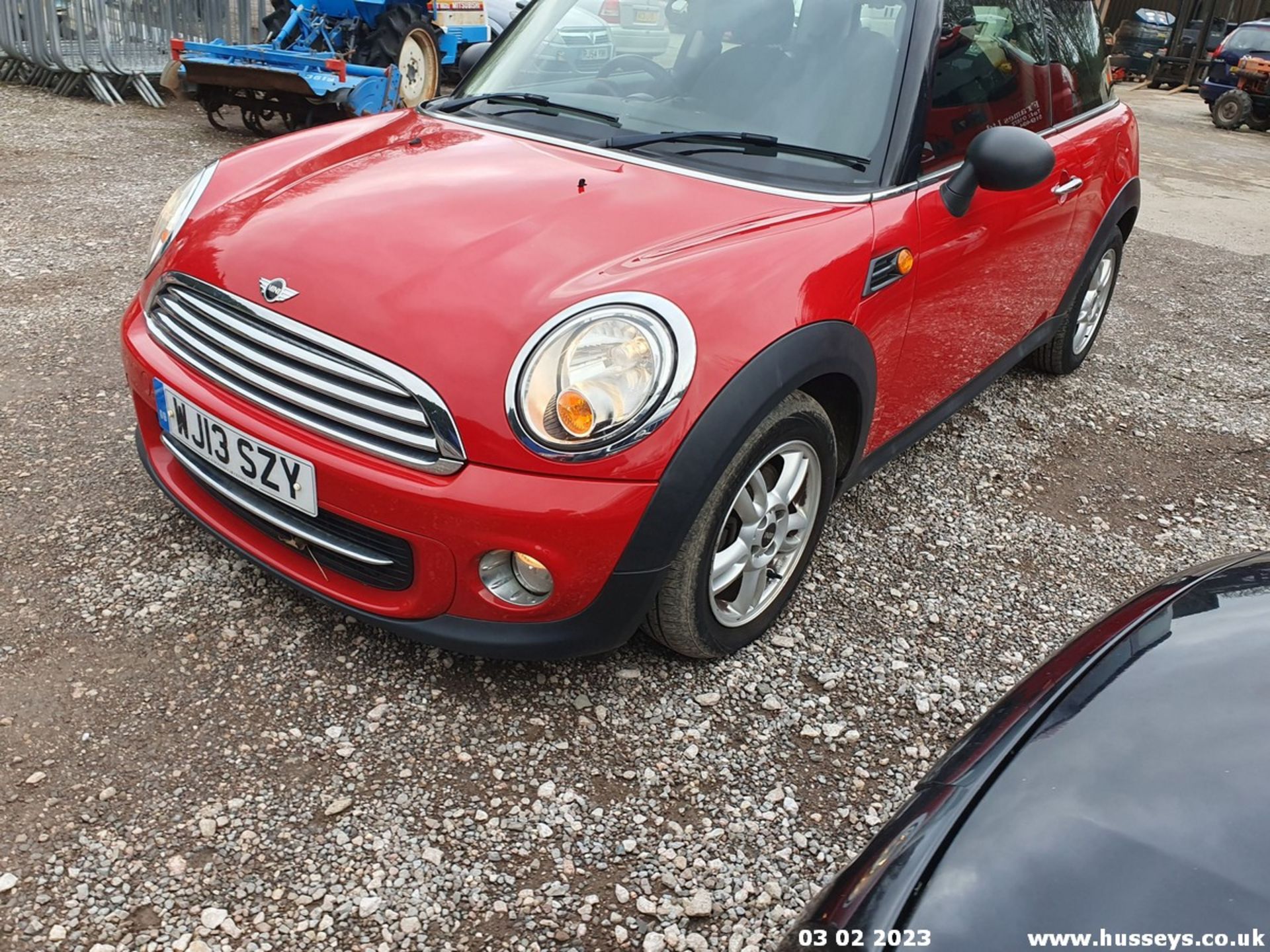 13/13 MINI ONE D - 1598cc 3dr Hatchback (Red) - Image 44 of 90