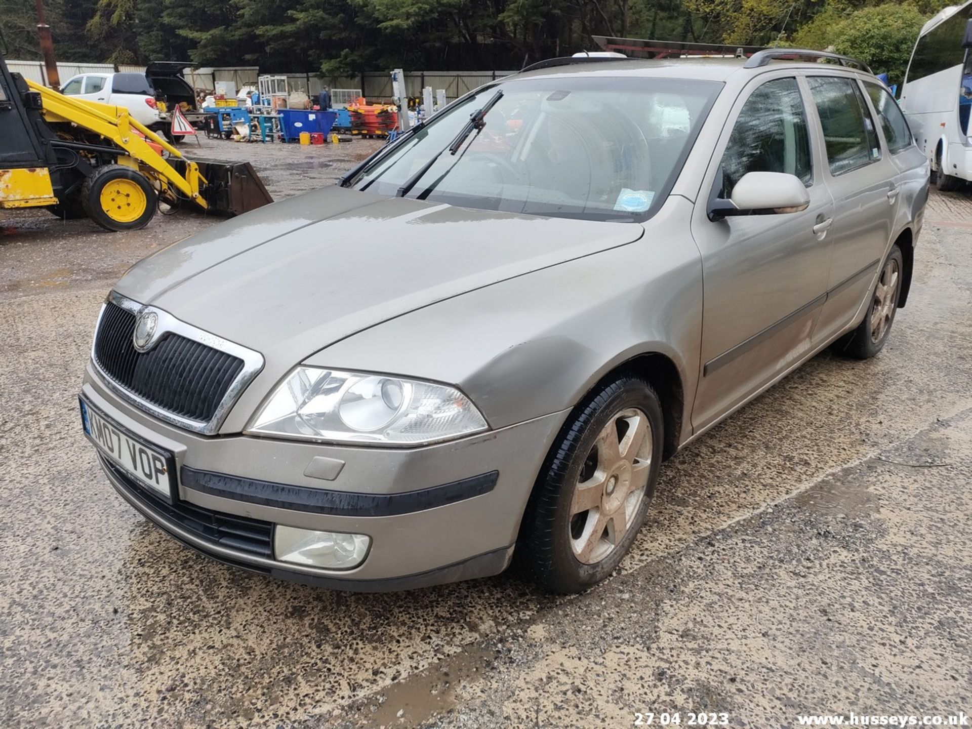 07/07 SKODA OCTAVIA ELEGANCE TDI PD A - 1968cc 5dr Estate (Beige, 140k) - Image 8 of 33