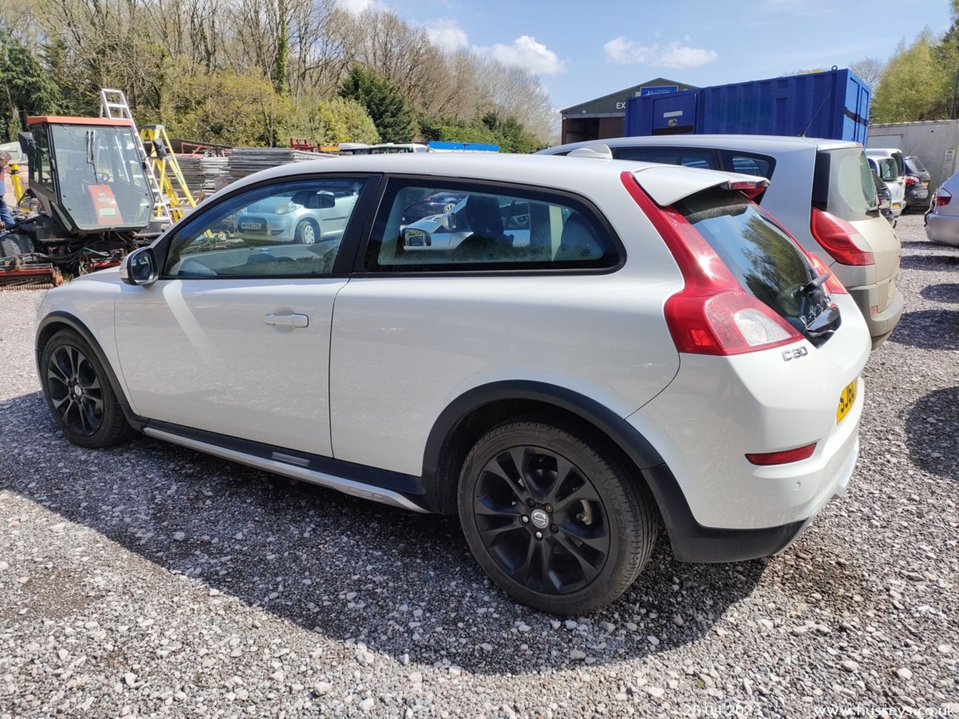 10/60 VOLVO C30 SE D DRIVE - 1560cc 3dr Hatchback (White) - Image 13 of 34