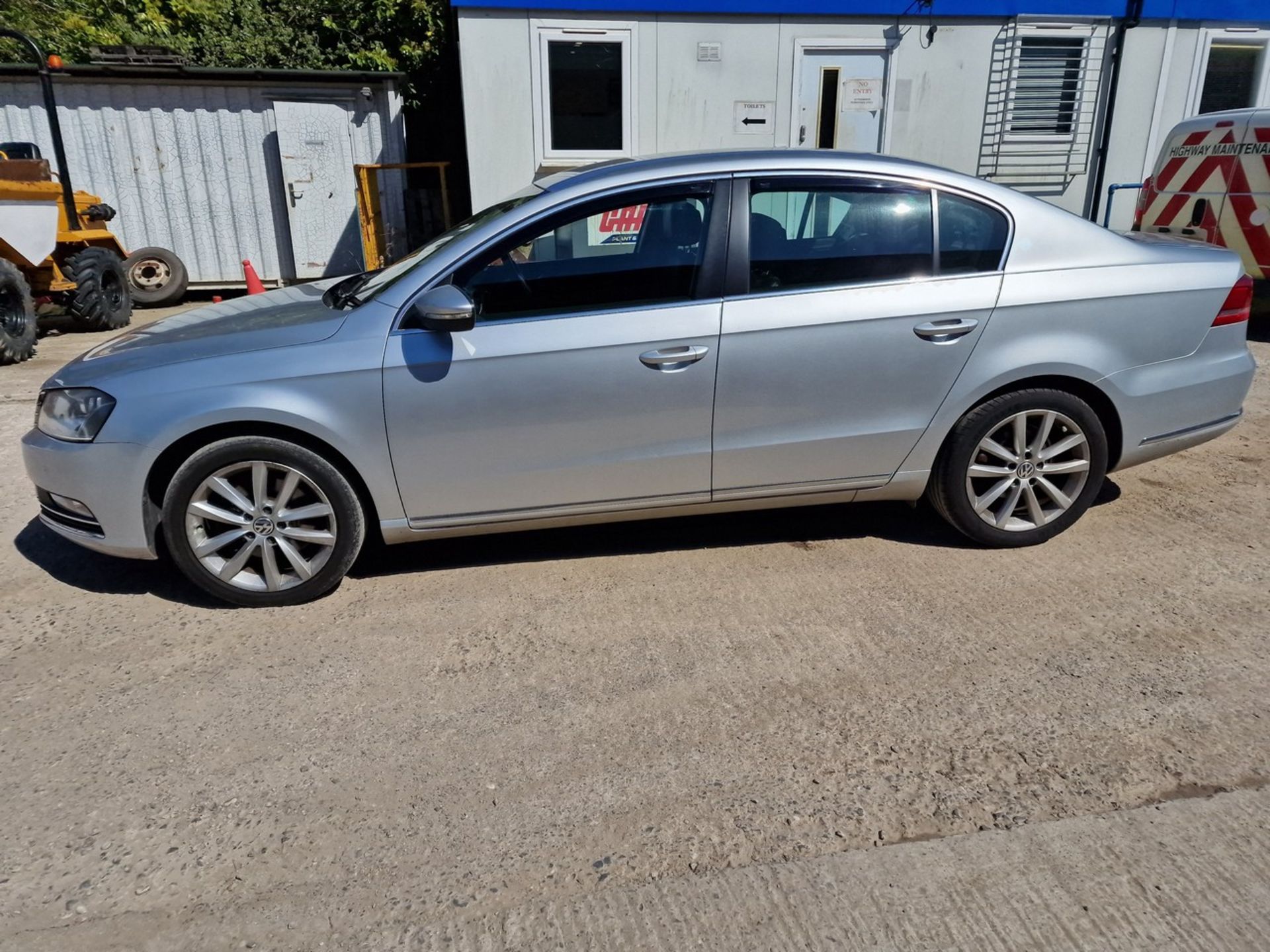 14/14 VOLKSWAGEN PASSAT EXECUTIVE TDI BMT - 1968cc 4dr Saloon (Silver, 177k) - Image 7 of 40