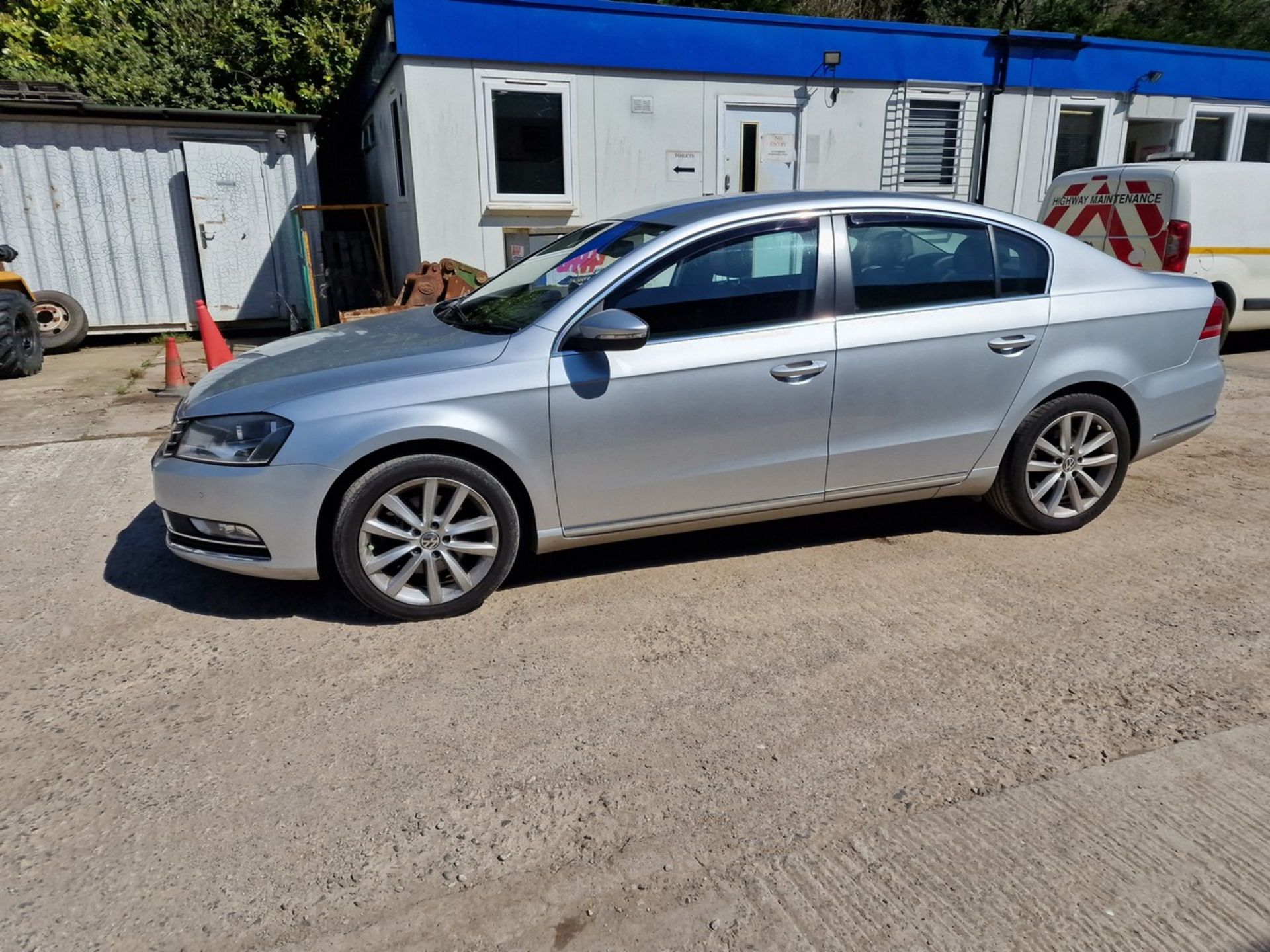 14/14 VOLKSWAGEN PASSAT EXECUTIVE TDI BMT - 1968cc 4dr Saloon (Silver, 177k) - Image 6 of 40