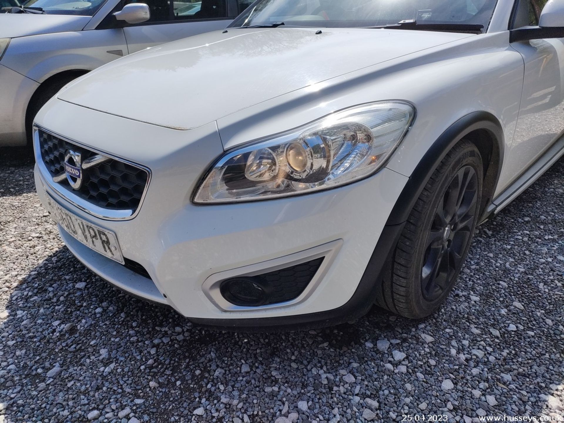 10/60 VOLVO C30 SE D DRIVE - 1560cc 3dr Hatchback (White) - Image 8 of 34