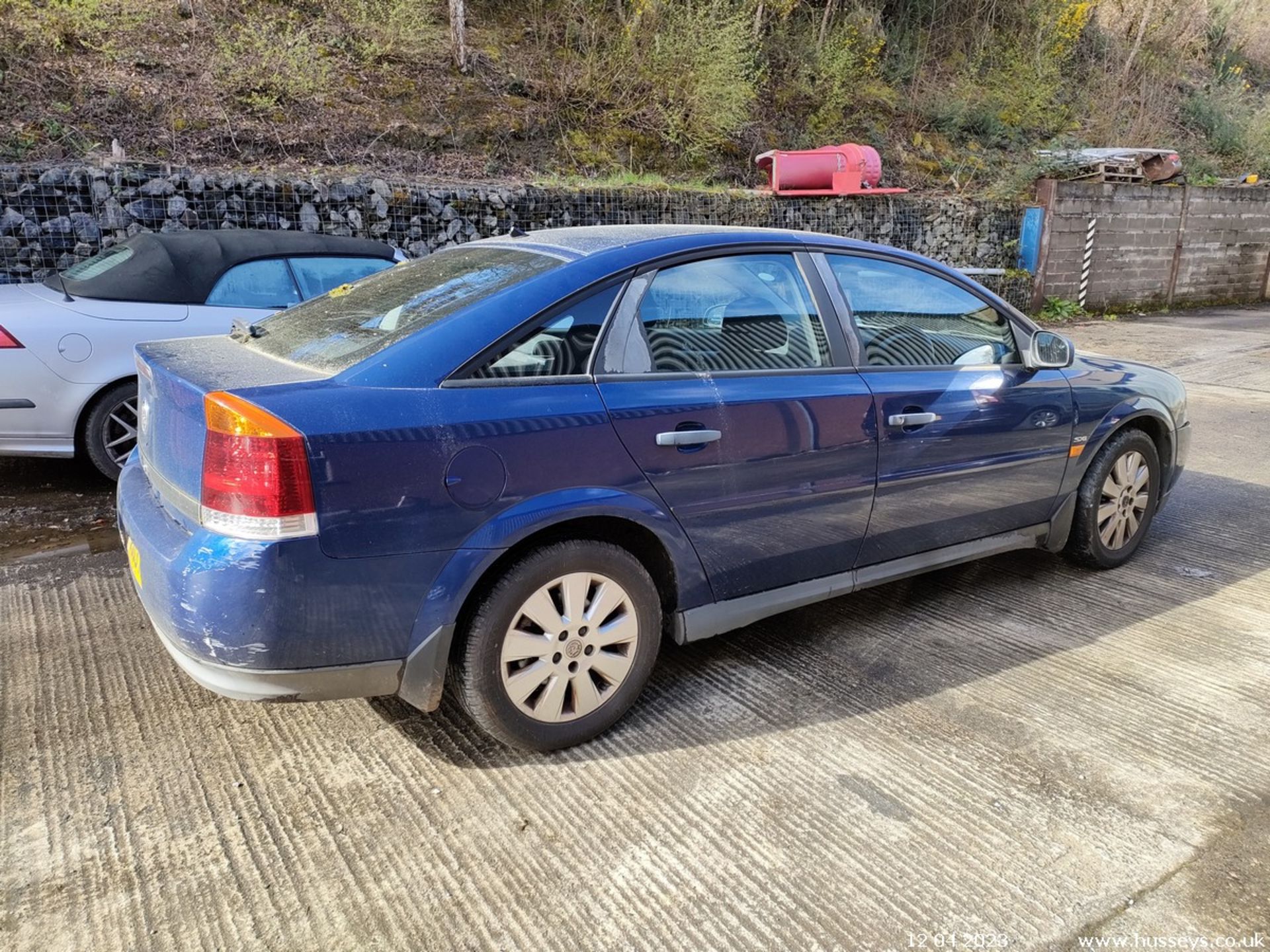 03/03 VAUXHALL VECTRA SXI 16V - 1796cc 5dr Hatchback (Blue) - Image 27 of 40