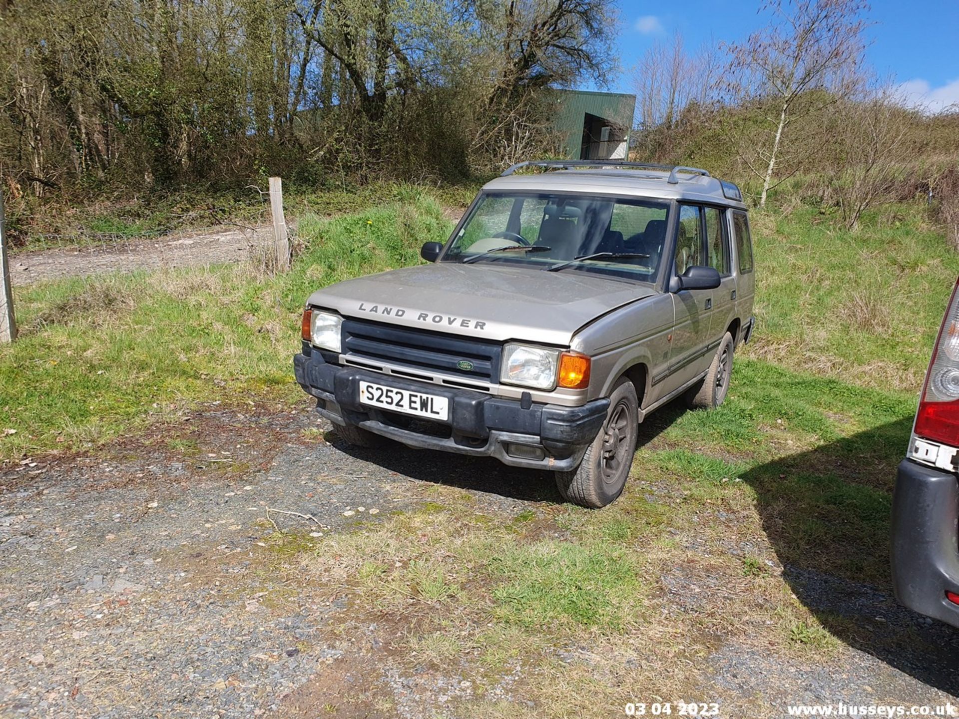 1998 LAND ROVER DISCOVERY ES TDI - 2495cc 5dr Estate (Gold) - Image 3 of 31