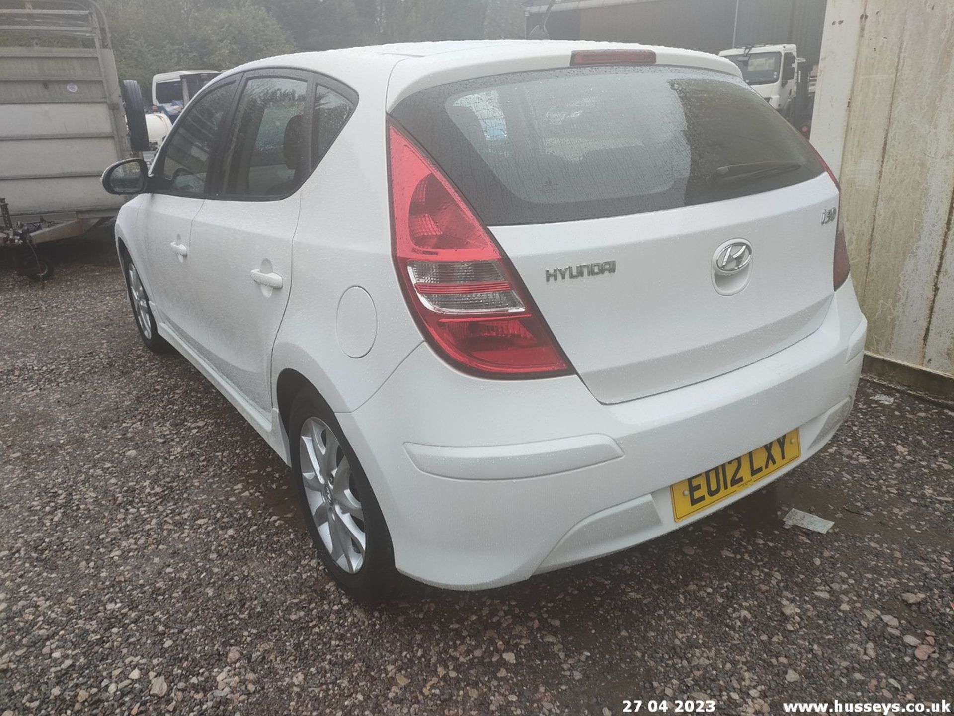 12/12 HYUNDAI I30 COMFORT - 1396cc 5dr Hatchback (White, 63k) - Image 17 of 35