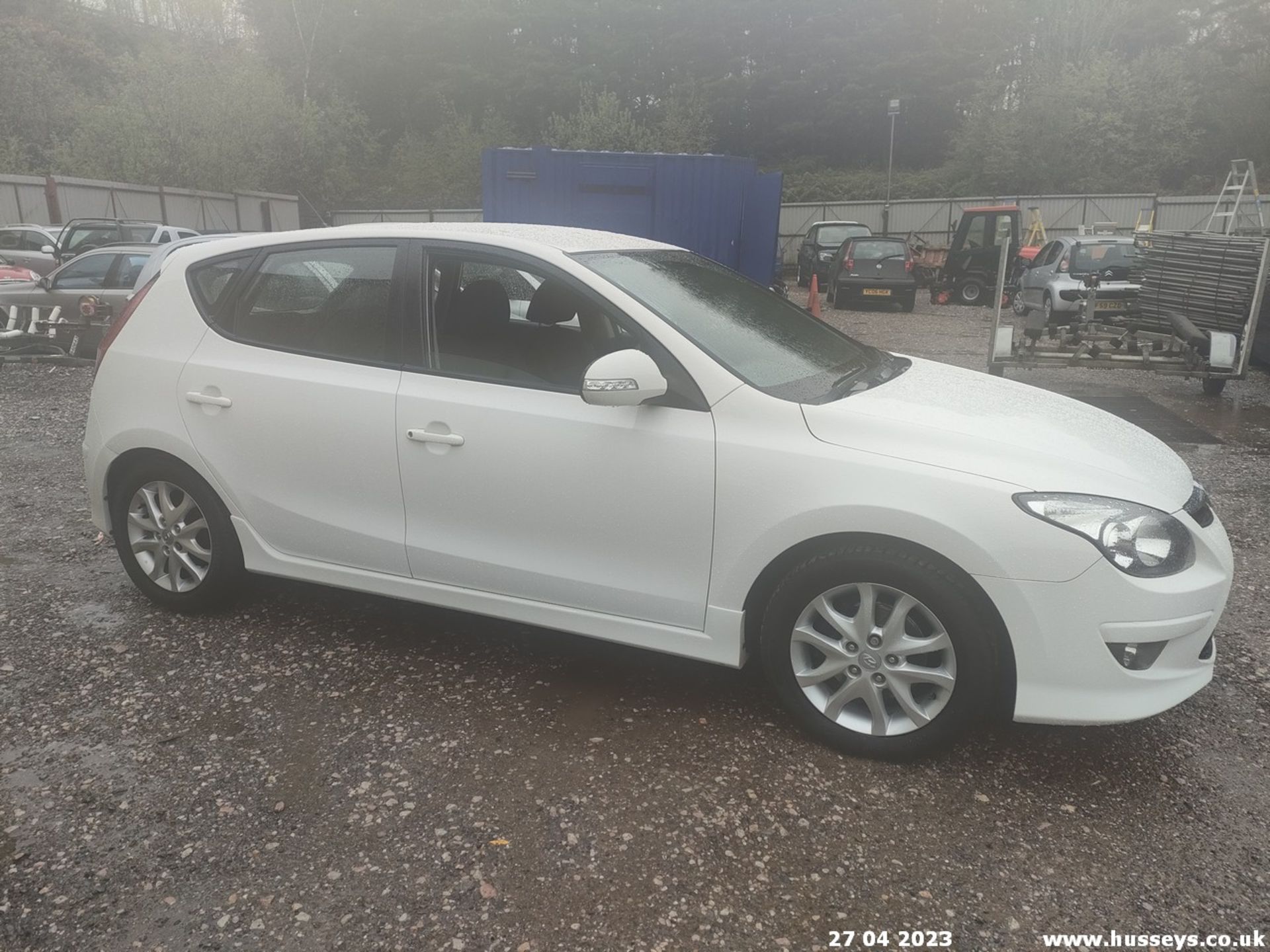 12/12 HYUNDAI I30 COMFORT - 1396cc 5dr Hatchback (White, 63k) - Image 25 of 35