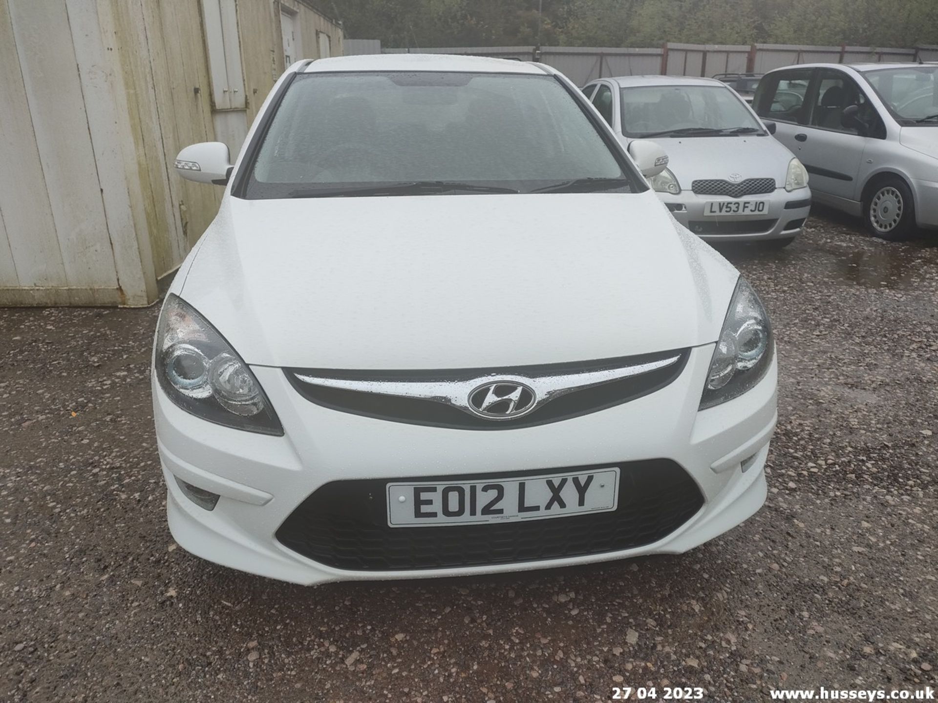 12/12 HYUNDAI I30 COMFORT - 1396cc 5dr Hatchback (White, 63k) - Image 7 of 35