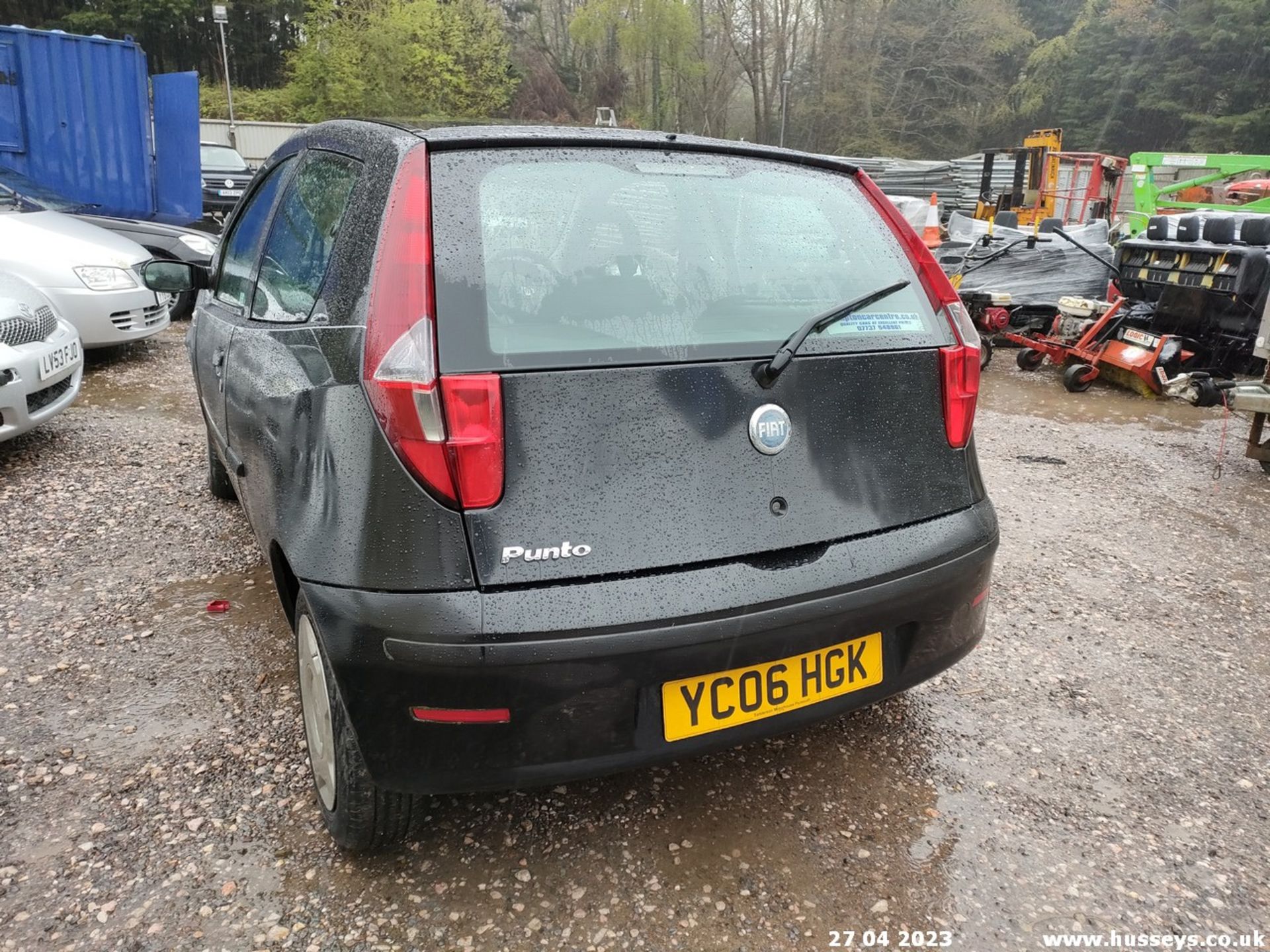 06/06 FIAT PUNTO ACTIVE 8V - 1242cc 3dr Hatchback (Black, 141k) - Image 14 of 31