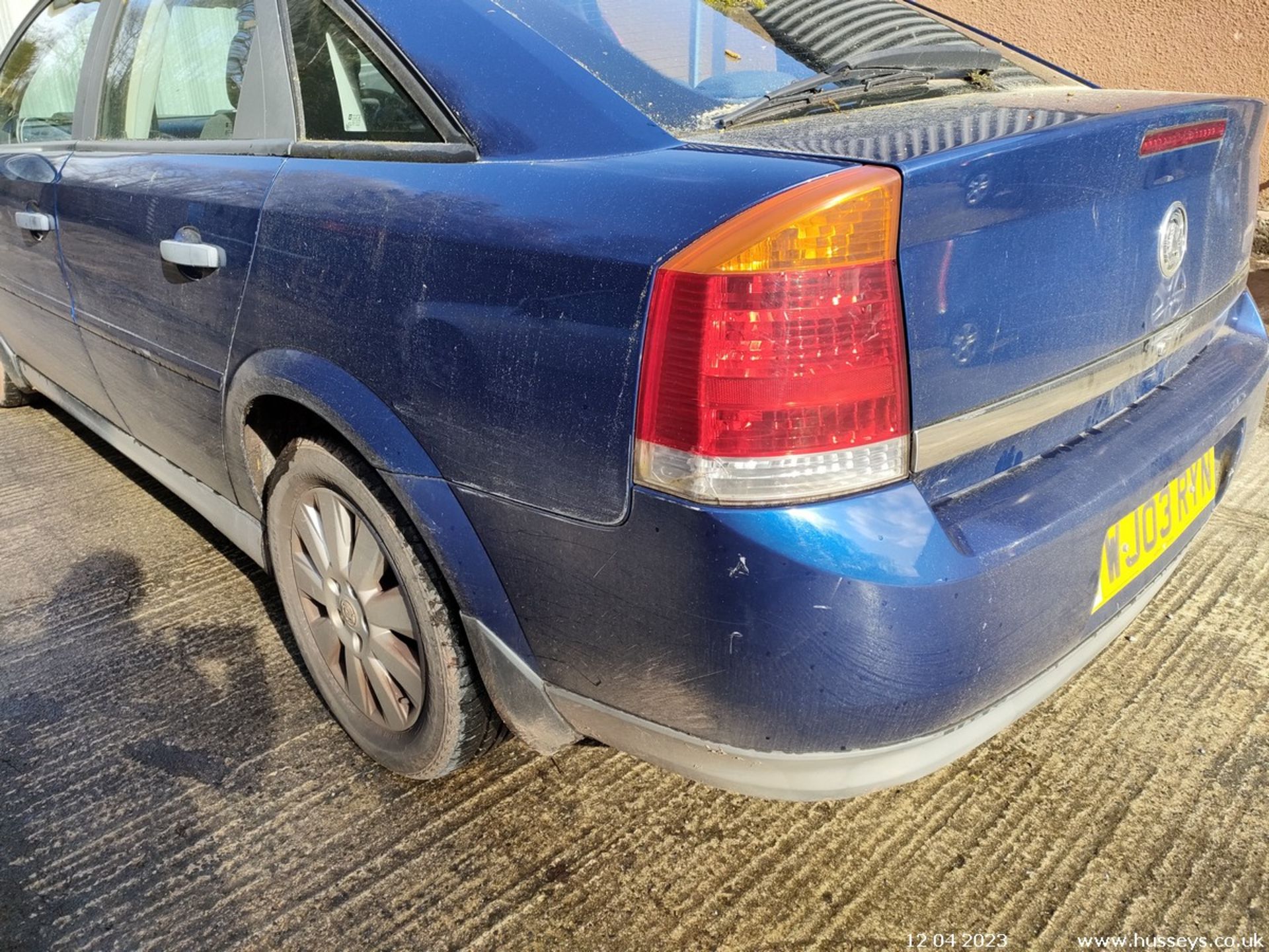 03/03 VAUXHALL VECTRA SXI 16V - 1796cc 5dr Hatchback (Blue) - Image 18 of 40