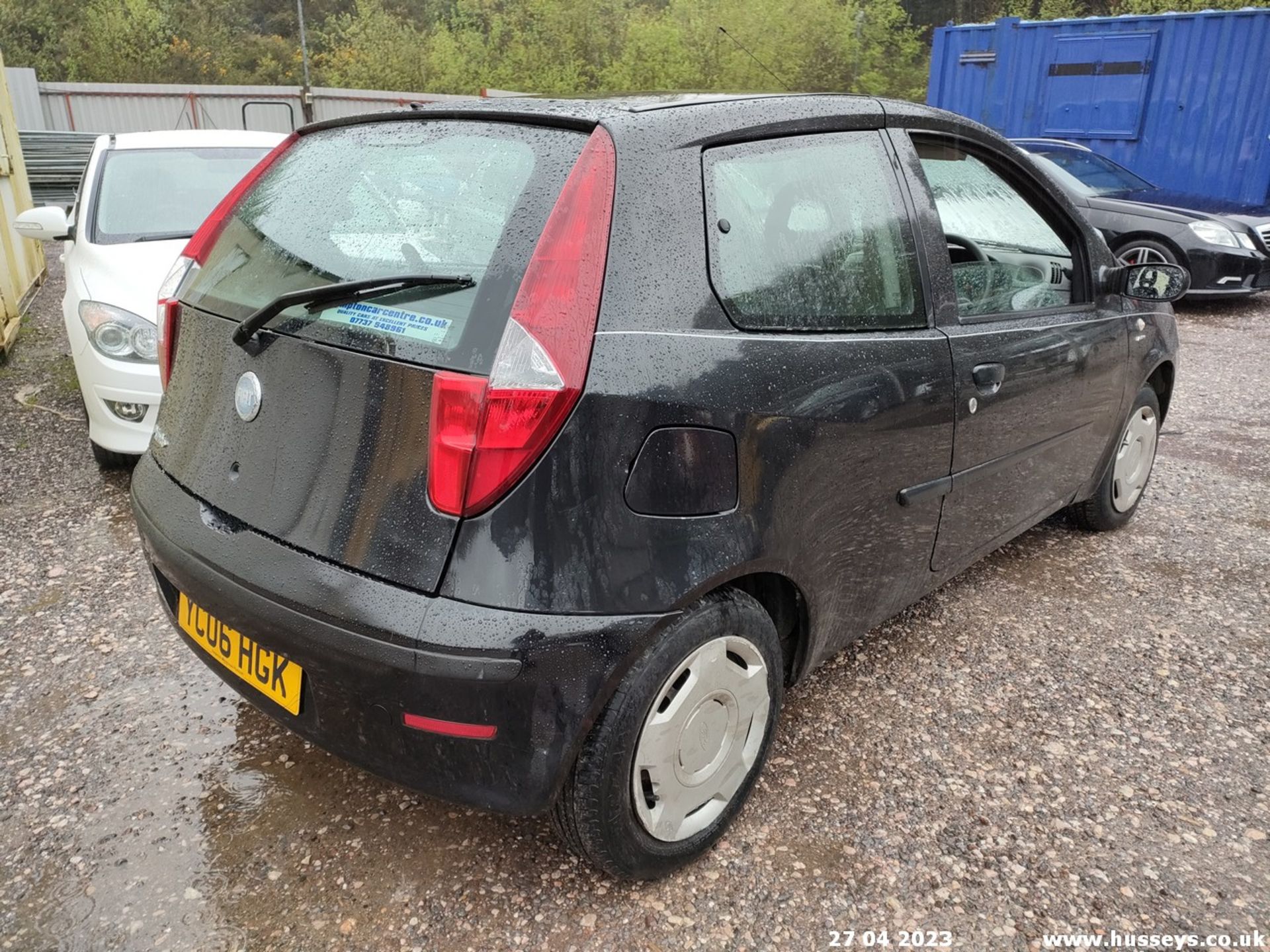 06/06 FIAT PUNTO ACTIVE 8V - 1242cc 3dr Hatchback (Black, 141k) - Image 17 of 31