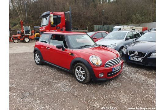 13/13 MINI ONE D - 1598cc 3dr Hatchback (Red) - Image 5 of 90