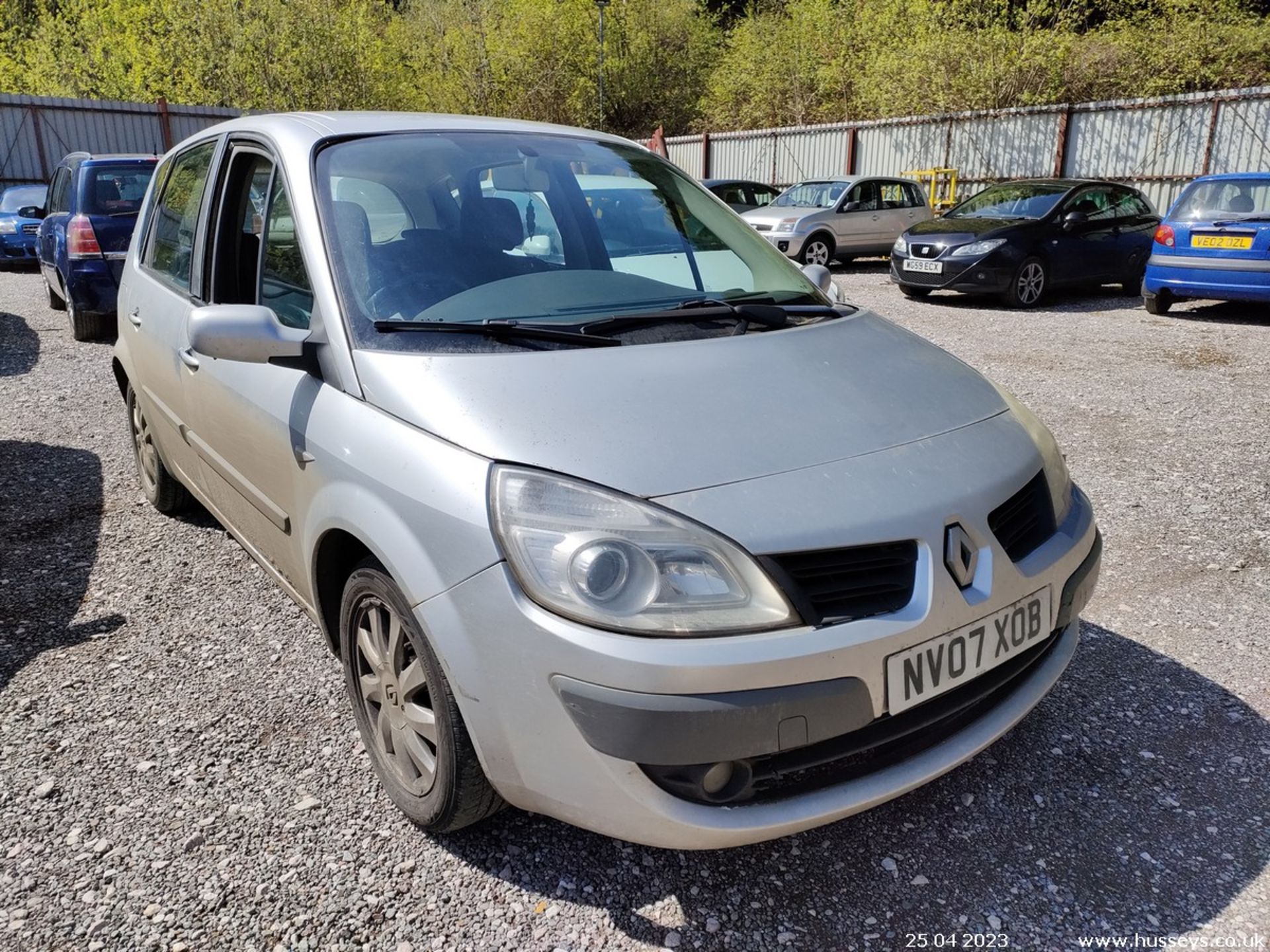 07/07 RENAULT SCENIC DYN VVT - 1598cc 5dr MPV (Silver) - Image 6 of 34