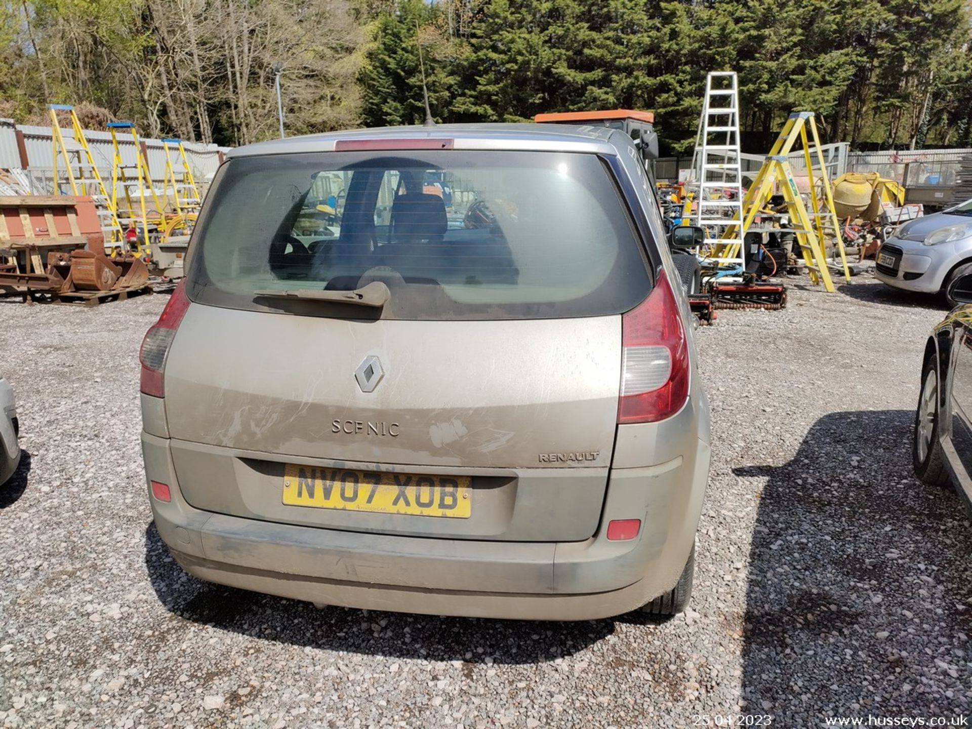 07/07 RENAULT SCENIC DYN VVT - 1598cc 5dr MPV (Silver) - Image 19 of 34