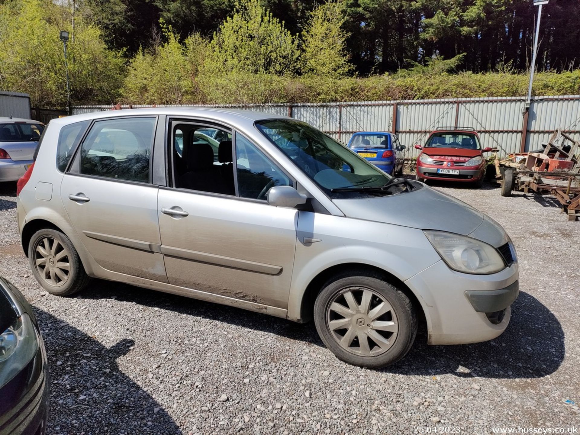 07/07 RENAULT SCENIC DYN VVT - 1598cc 5dr MPV (Silver) - Image 23 of 34