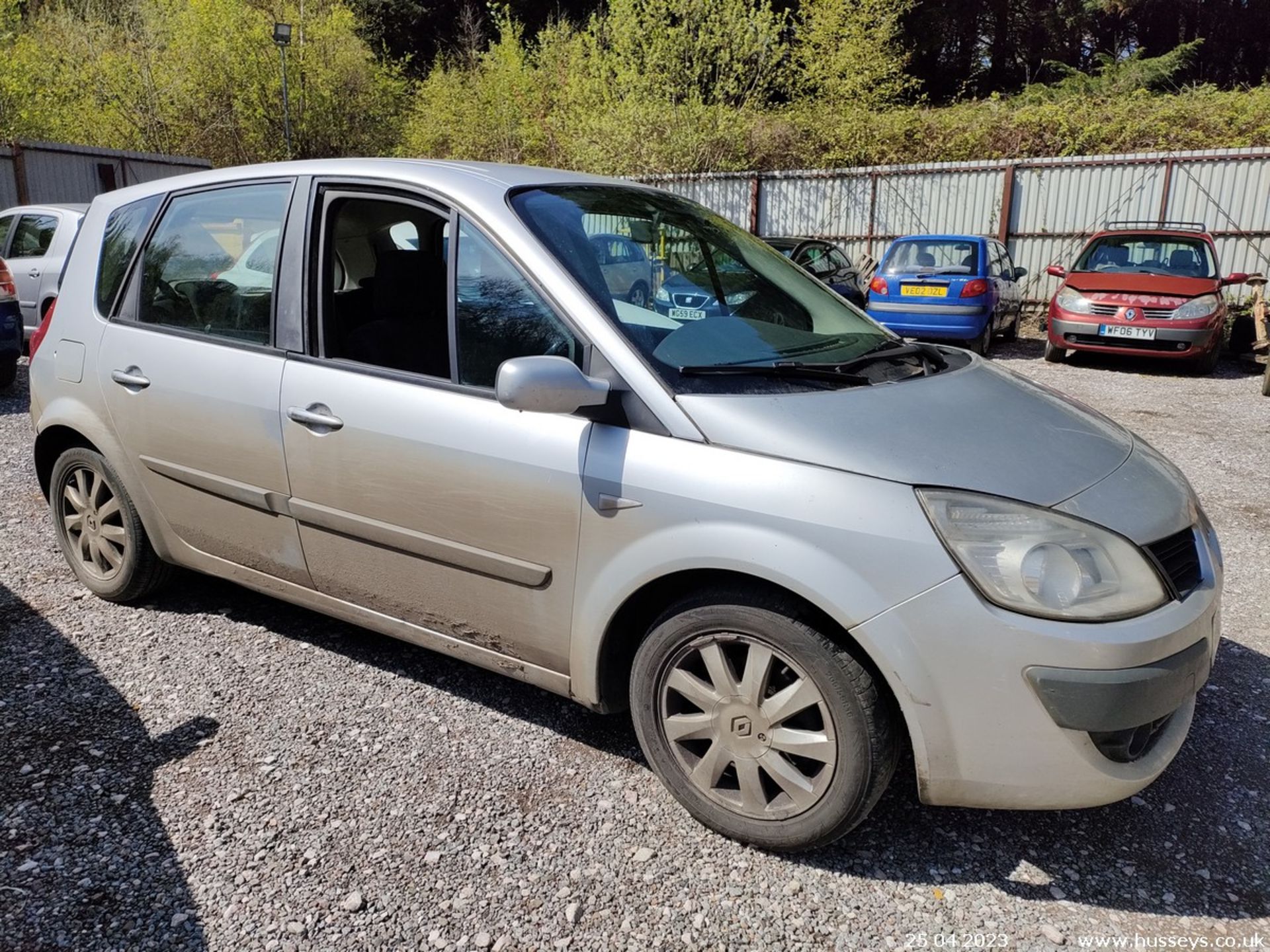 07/07 RENAULT SCENIC DYN VVT - 1598cc 5dr MPV (Silver) - Image 3 of 34
