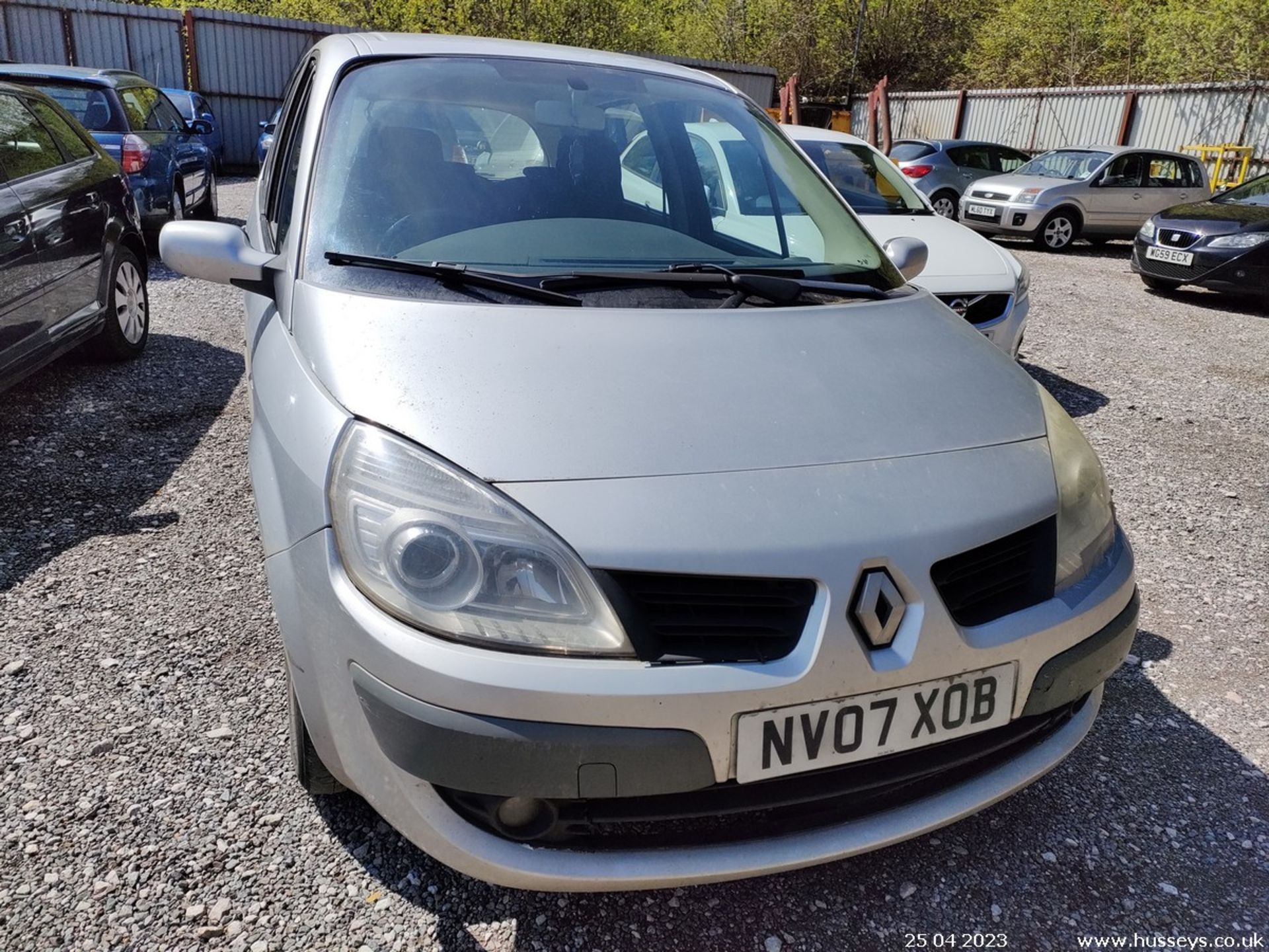 07/07 RENAULT SCENIC DYN VVT - 1598cc 5dr MPV (Silver) - Image 7 of 34
