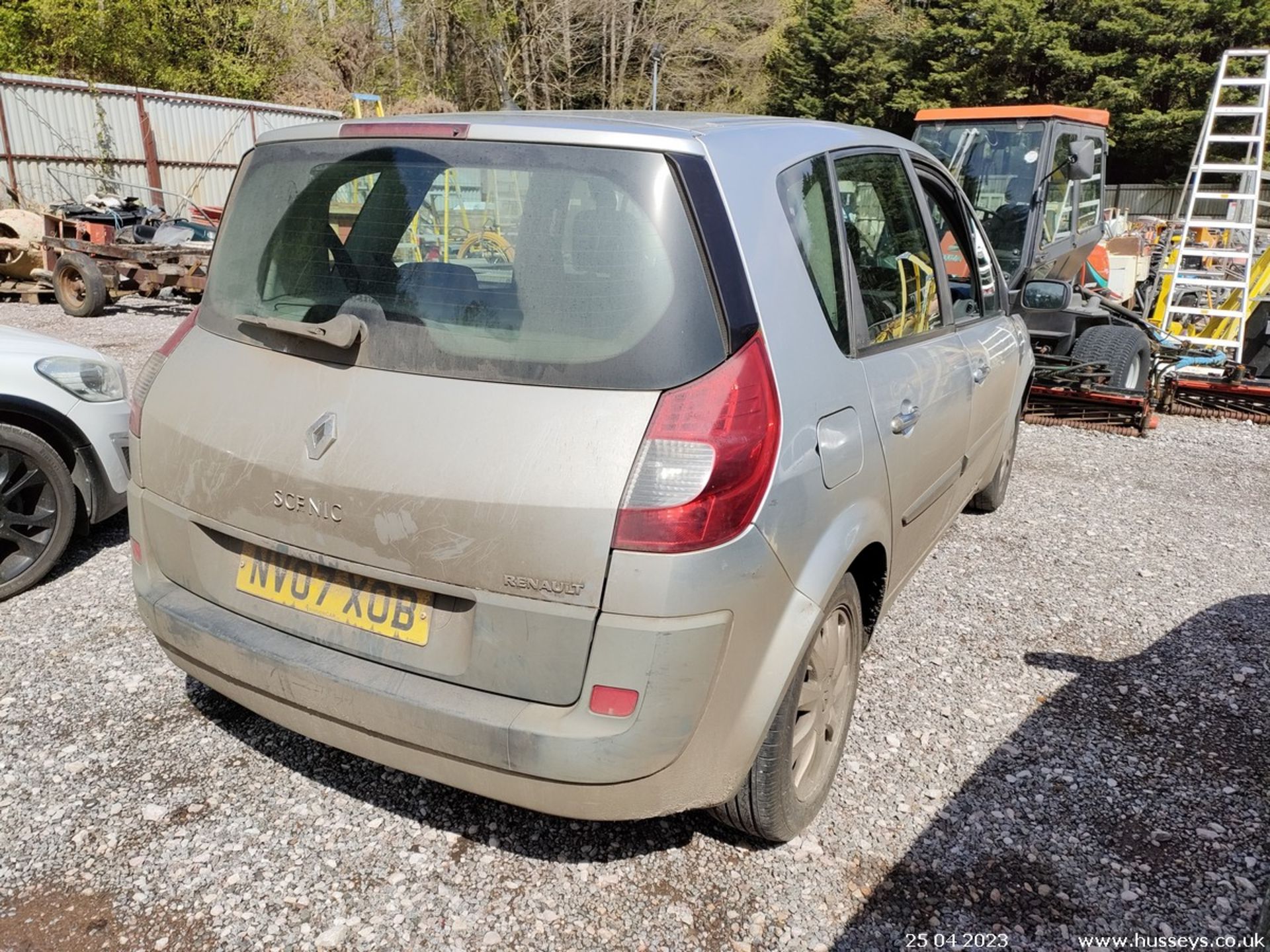 07/07 RENAULT SCENIC DYN VVT - 1598cc 5dr MPV (Silver) - Image 20 of 34