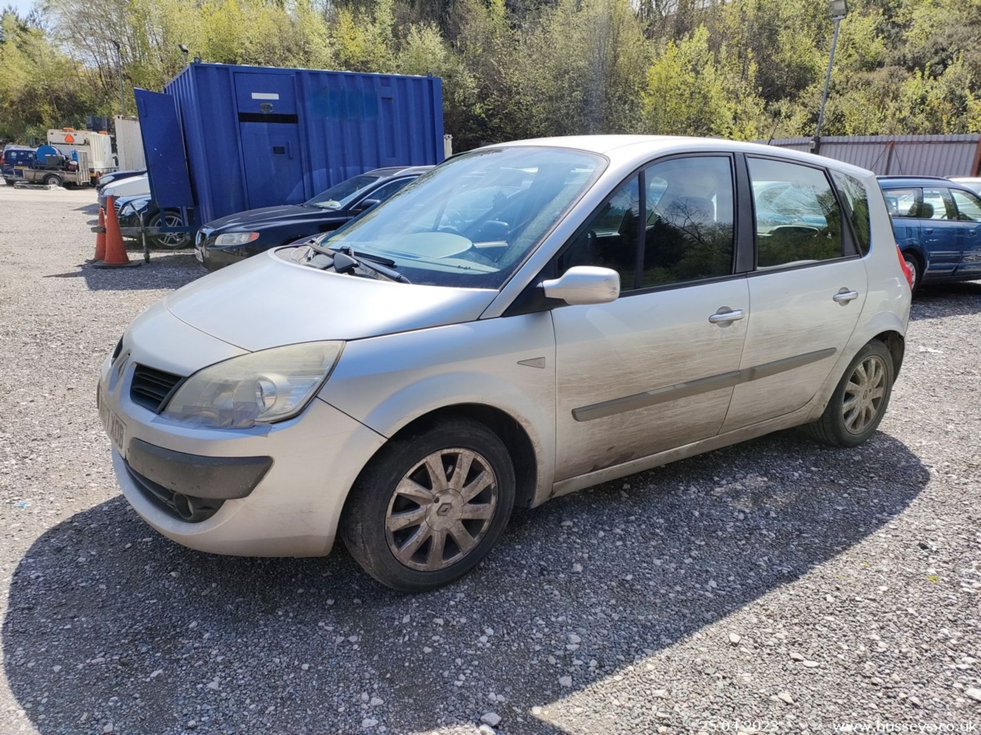 07/07 RENAULT SCENIC DYN VVT - 1598cc 5dr MPV (Silver) - Image 13 of 34