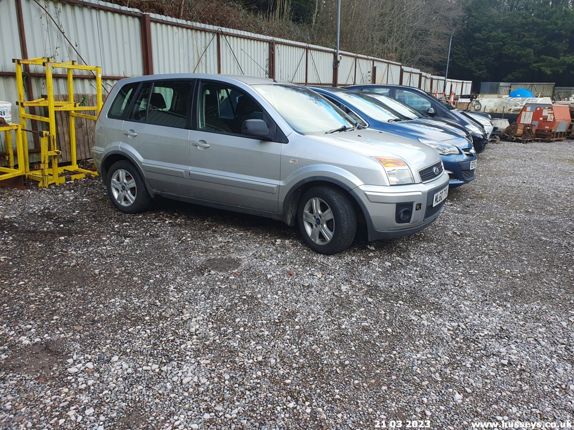 10/60 FORD FUSION ZETEC TDCI - 1560cc 5dr Hatchback (Silver, 185k) - Image 5 of 32