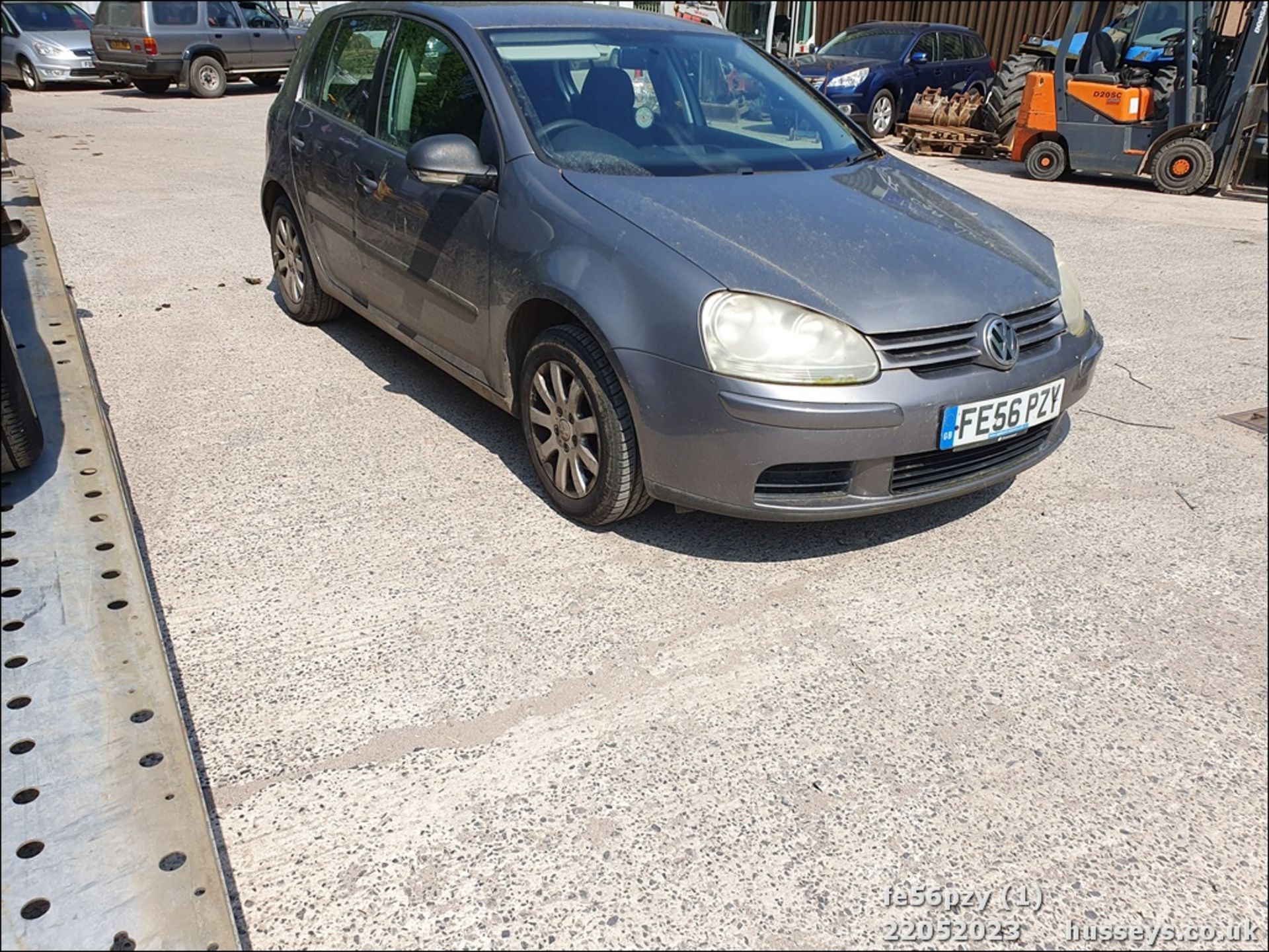 06/56 VOLKSWAGEN GOLF S 80 - 1390cc 5dr Hatchback (Grey, 114k) - Image 20 of 48