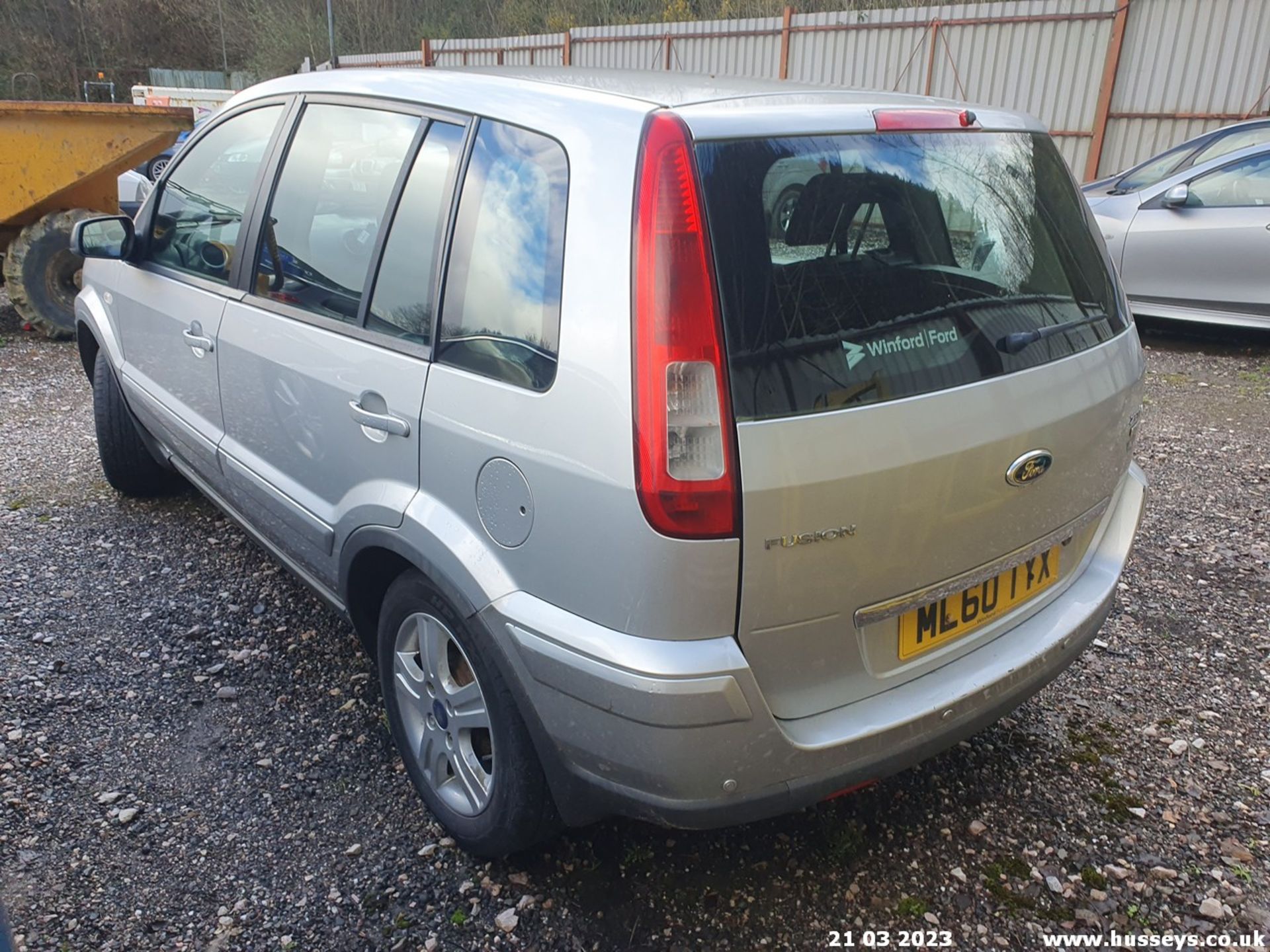 10/60 FORD FUSION ZETEC TDCI - 1560cc 5dr Hatchback (Silver, 185k) - Image 15 of 32