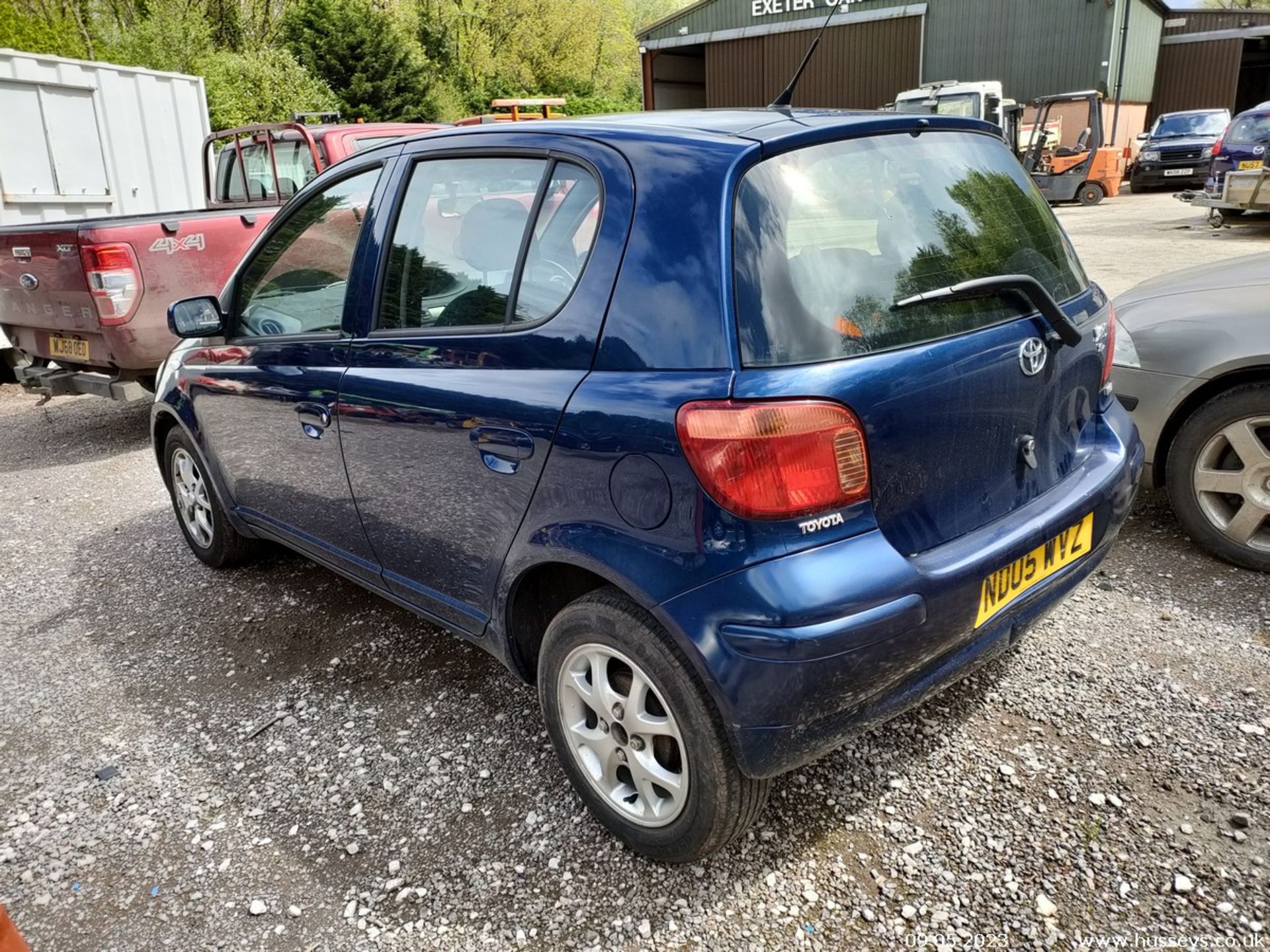 05/05 TOYOTA YARIS T SPIRIT - 998cc 5dr Hatchback (Blue) - Image 13 of 34