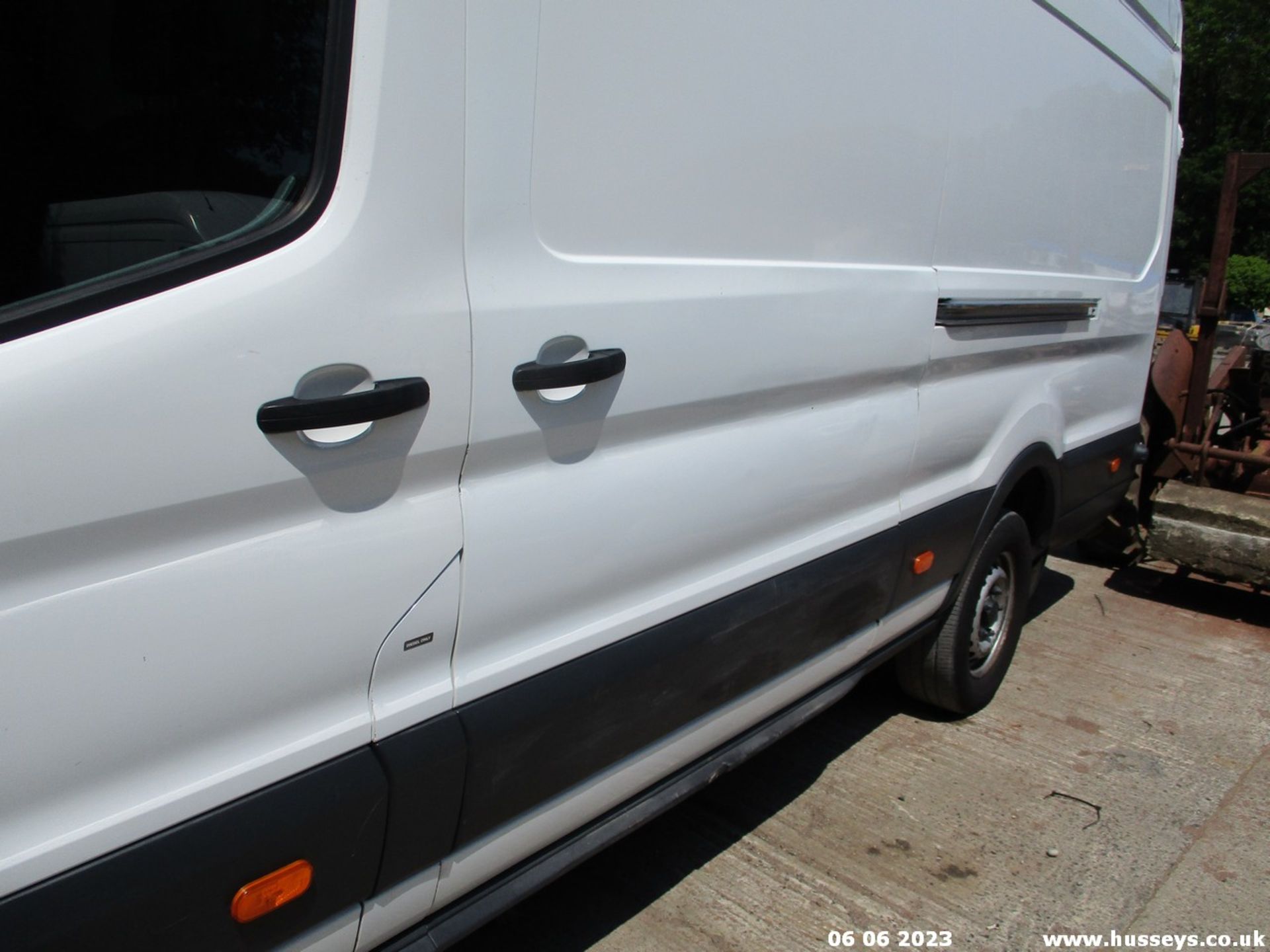 17/17 FORD TRANSIT 350 - 1995cc 4dr Van (White, 94k) - Image 5 of 18