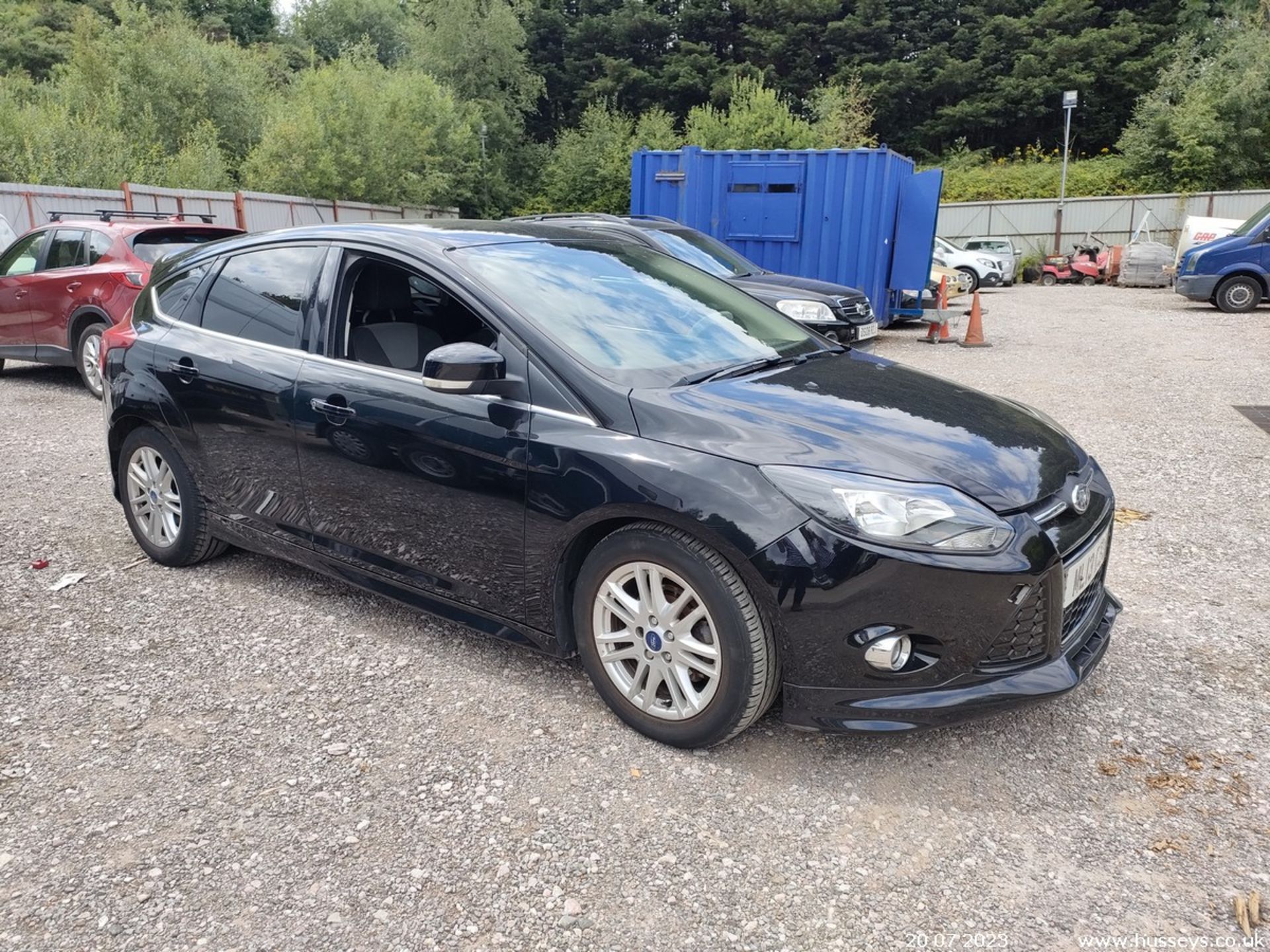 13/13 FORD FOCUS ZETEC S TDCI - 1560cc 5dr Hatchback (Black) - Image 26 of 37