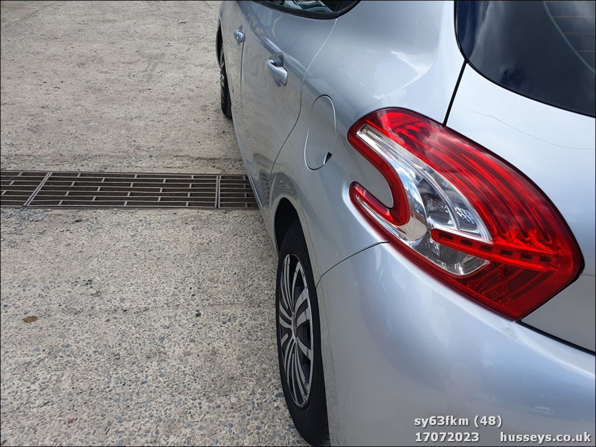 13/63 PEUGEOT 208 ACCESS PLUS - 1199cc 5dr Hatchback (Silver) - Image 49 of 59