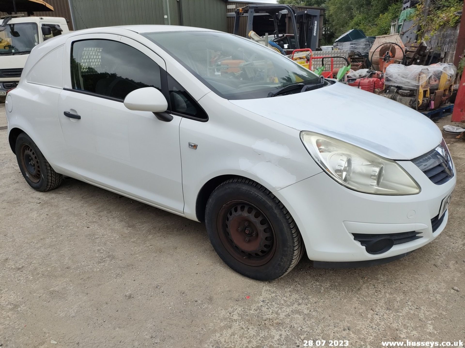 08/58 VAUXHALL CORSA CDTI - 1248cc 3dr Van (White, 61k) - Image 2 of 28