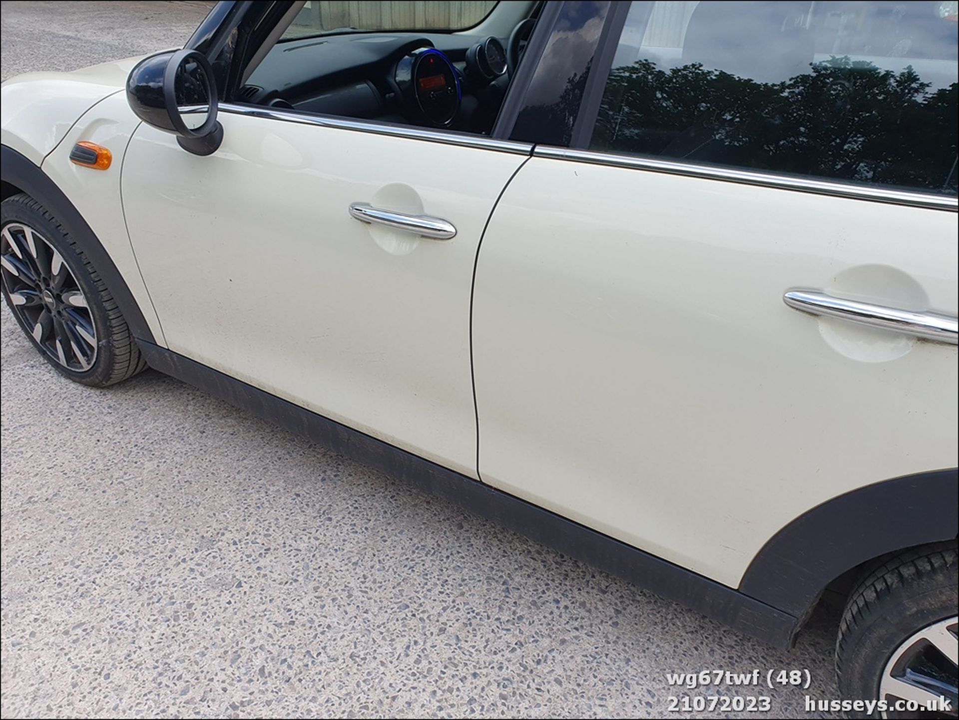 17/67 MINI COOPER AUTO - 1499cc 5dr Hatchback (White, 8k) - Image 48 of 60