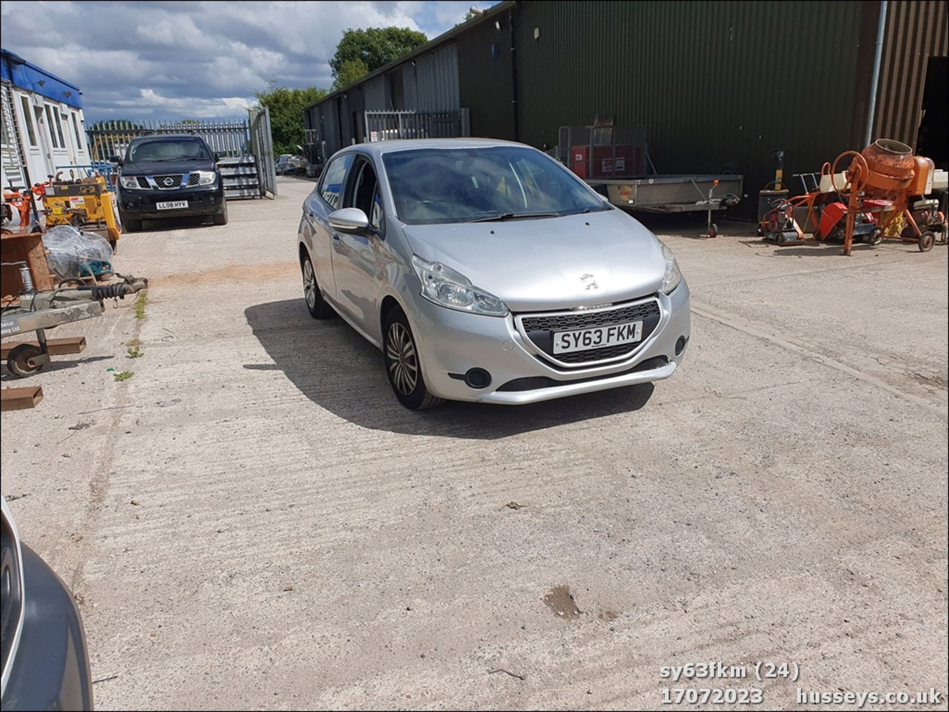 13/63 PEUGEOT 208 ACCESS PLUS - 1199cc 5dr Hatchback (Silver) - Image 25 of 59