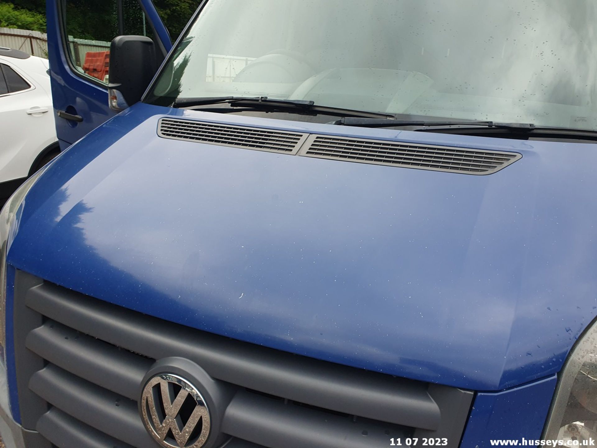 10/60 VOLKSWAGEN CRAFTER 35 BLUE TDI 108 M - 2461cc 5dr Van (Blue) - Image 32 of 44