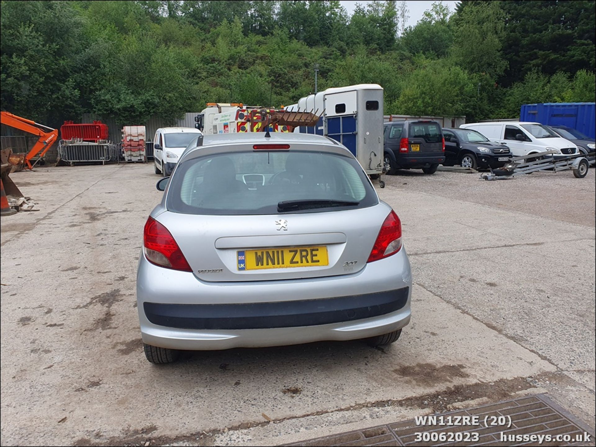 11/11 PEUGEOT 207 ACTIVE HDI - 1398cc 5dr Hatchback (Silver, 114k) - Image 20 of 47