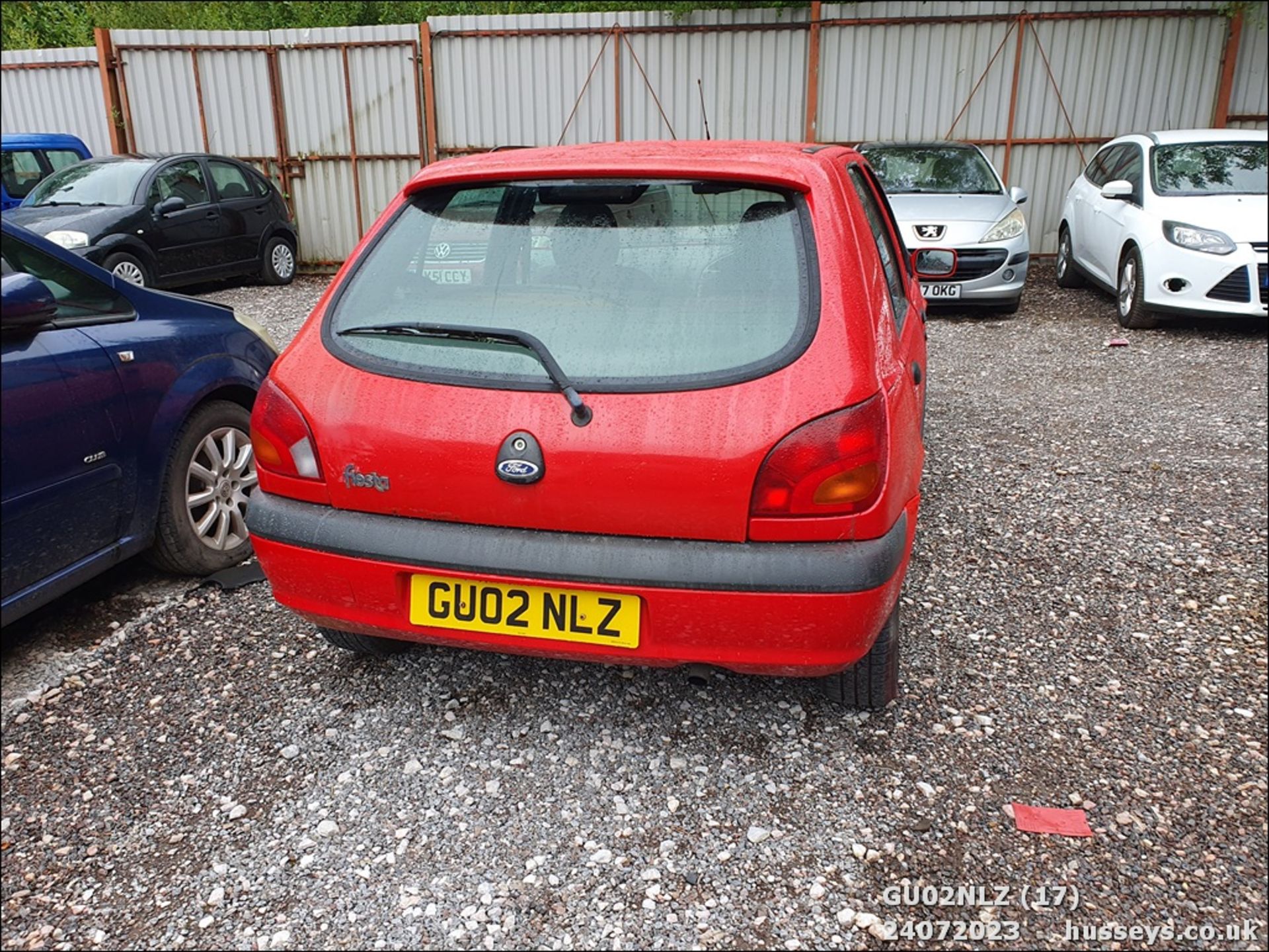 02/02 FORD FIESTA FREESTYLE - 1242cc 3dr Hatchback (Red) - Image 17 of 42